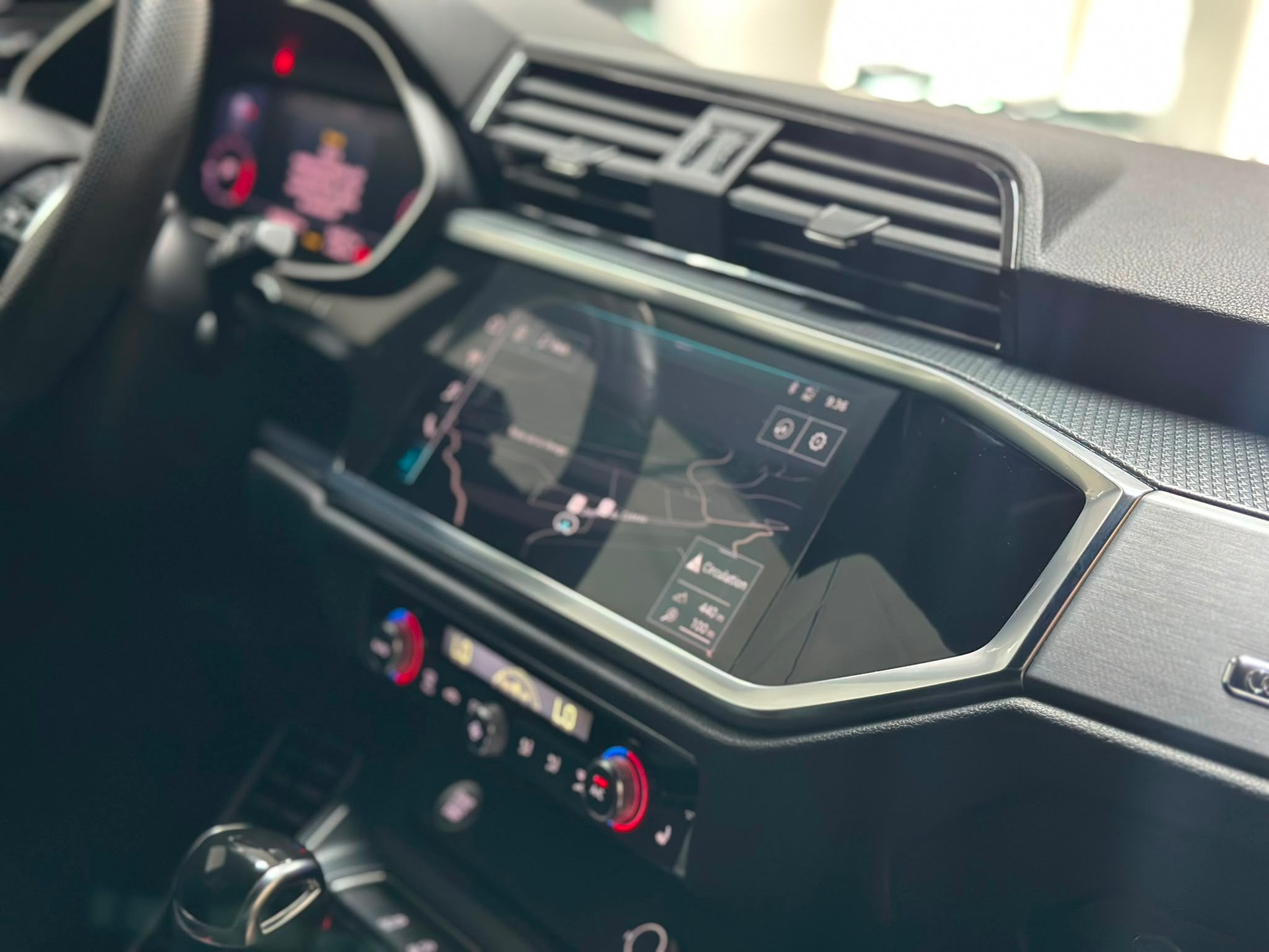 AUDI Q3 35 TFSI S line S-tronic-image-10