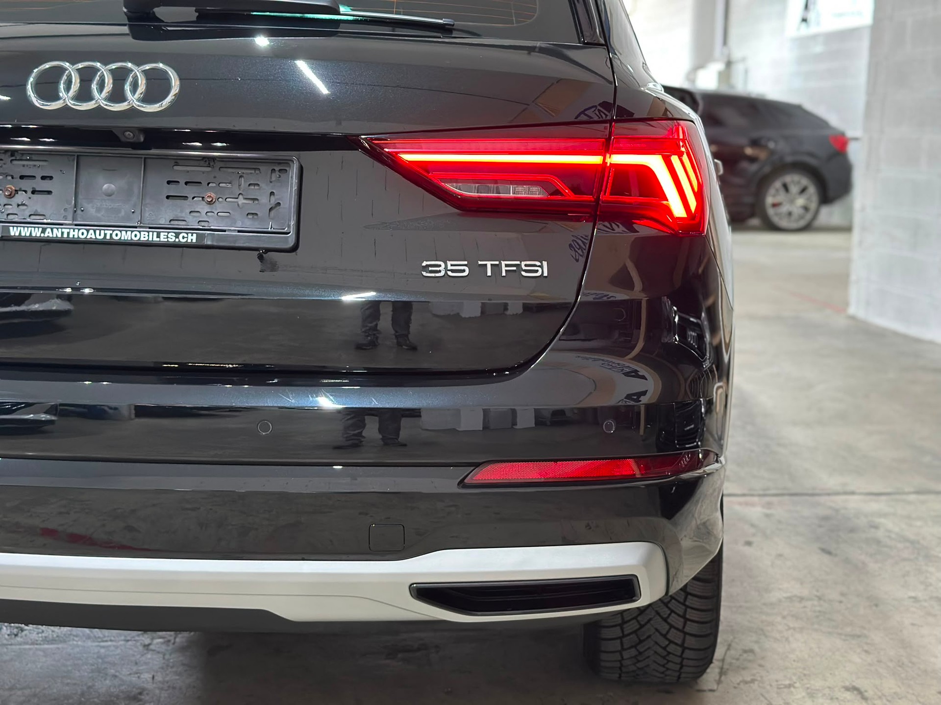 AUDI Q3 35 TFSI S line S-tronic-image-7