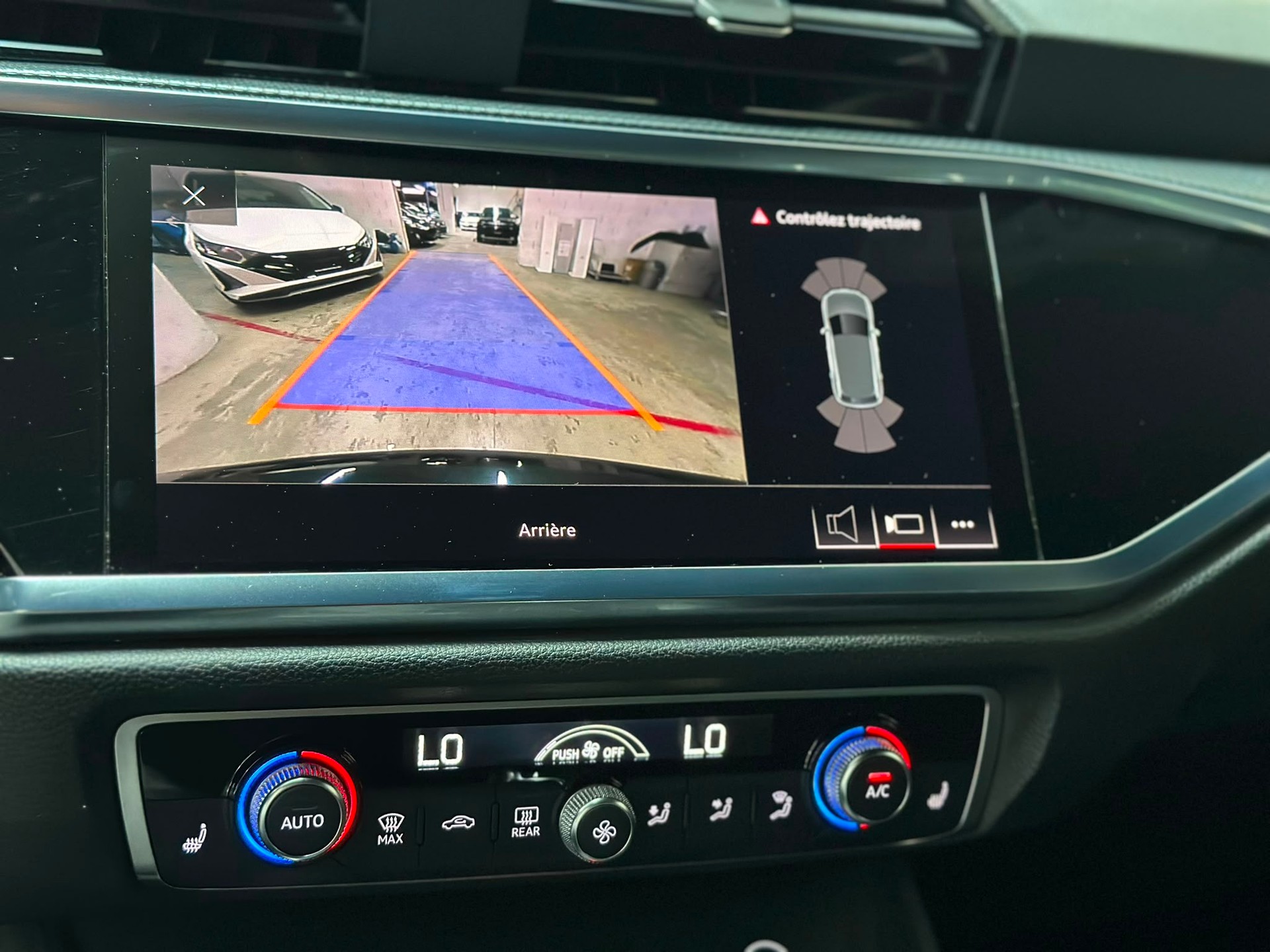 AUDI Q3 35 TFSI S line S-tronic-image-15