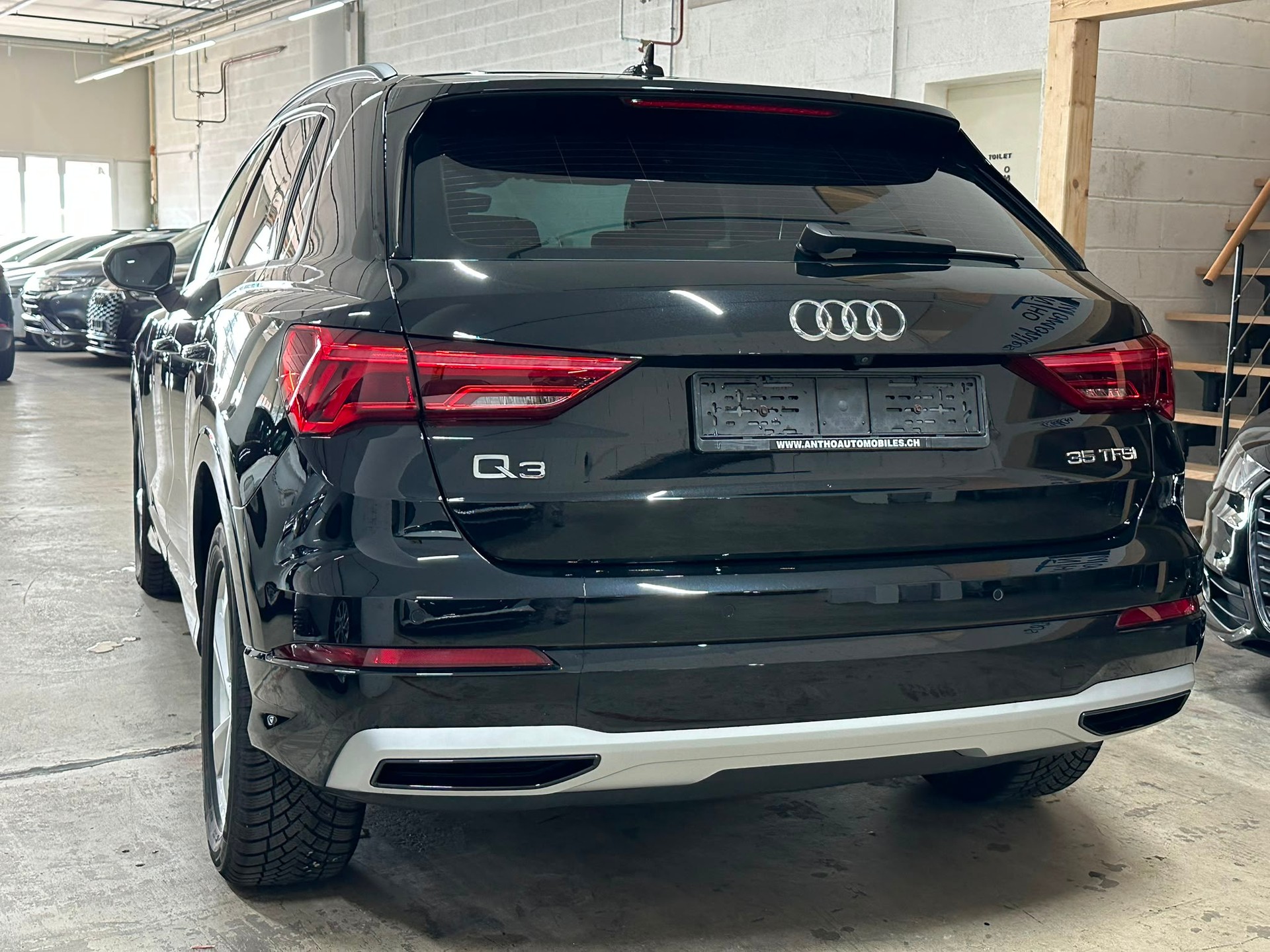 AUDI Q3 35 TFSI S line S-tronic-image-5