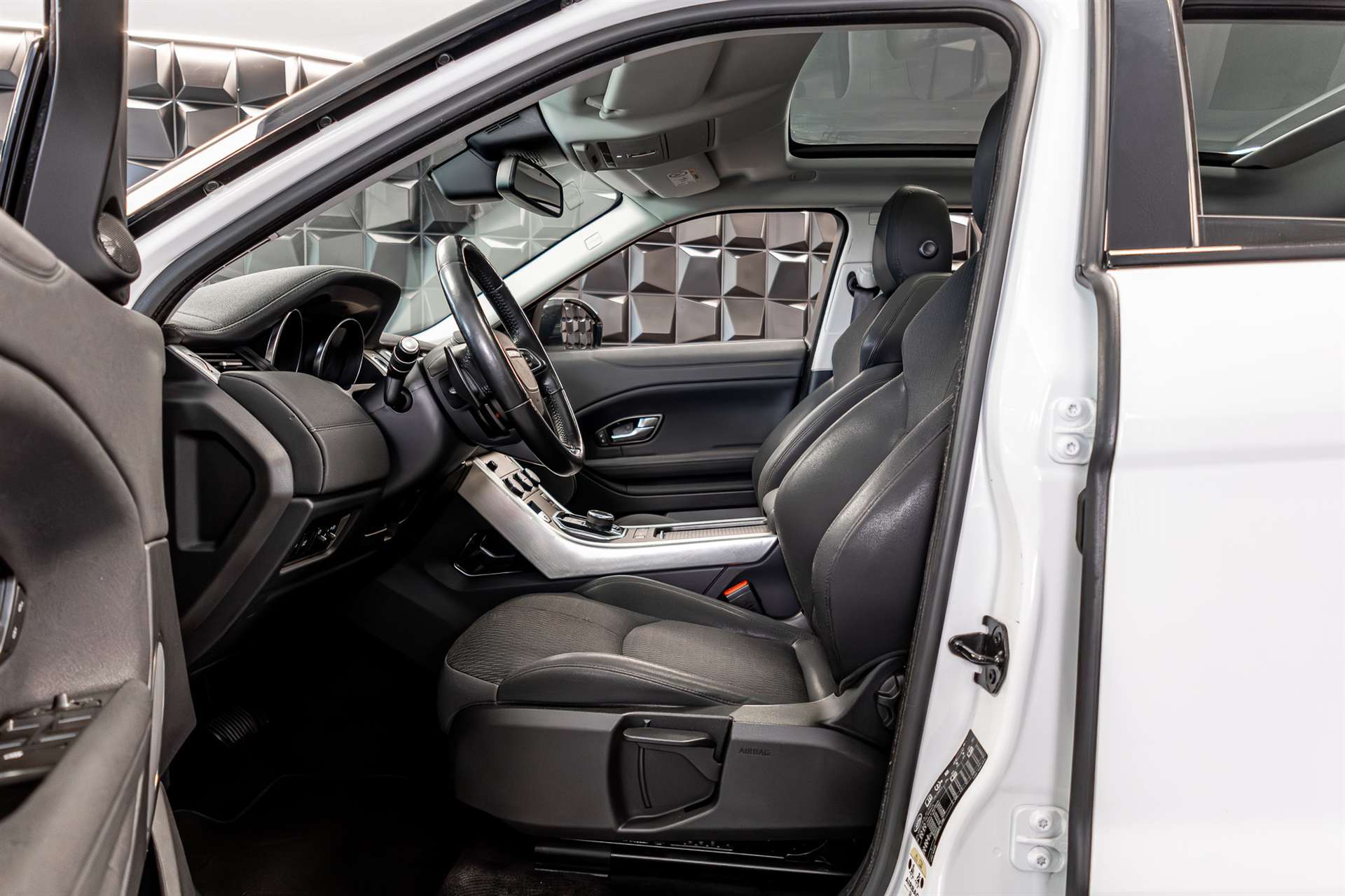 LAND ROVER Range Rover Evoque 2.0 Si4 SE AT9-image-9