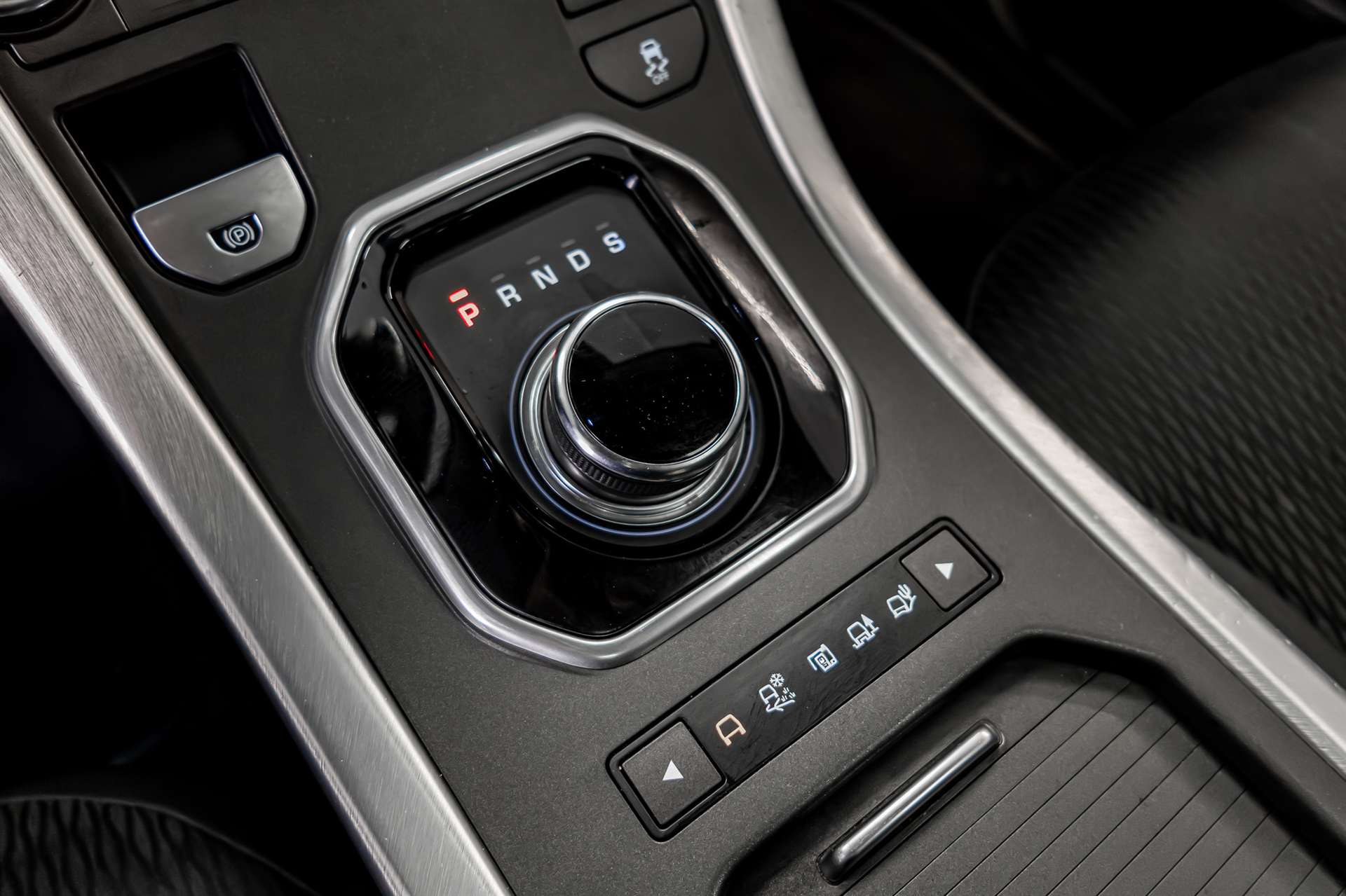 LAND ROVER Range Rover Evoque 2.0 Si4 SE AT9-image-19