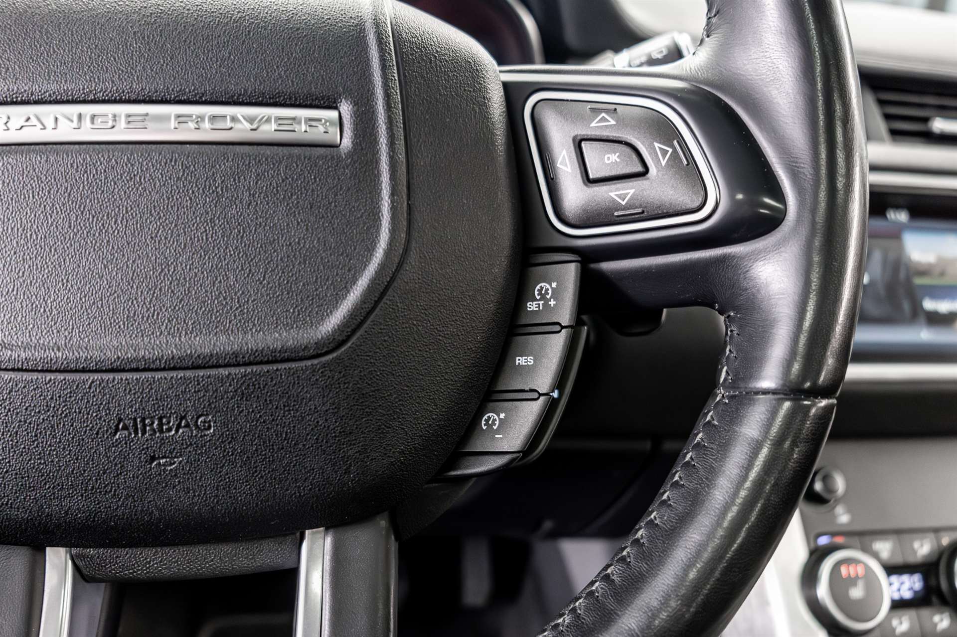 LAND ROVER Range Rover Evoque 2.0 Si4 SE AT9-image-8