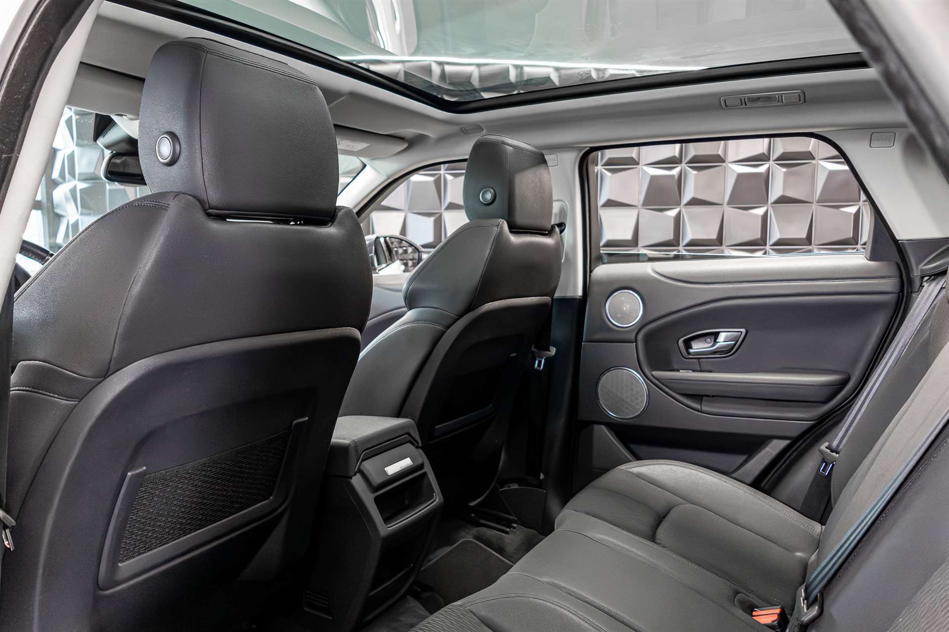 LAND ROVER Range Rover Evoque 2.0 Si4 SE AT9-image-23
