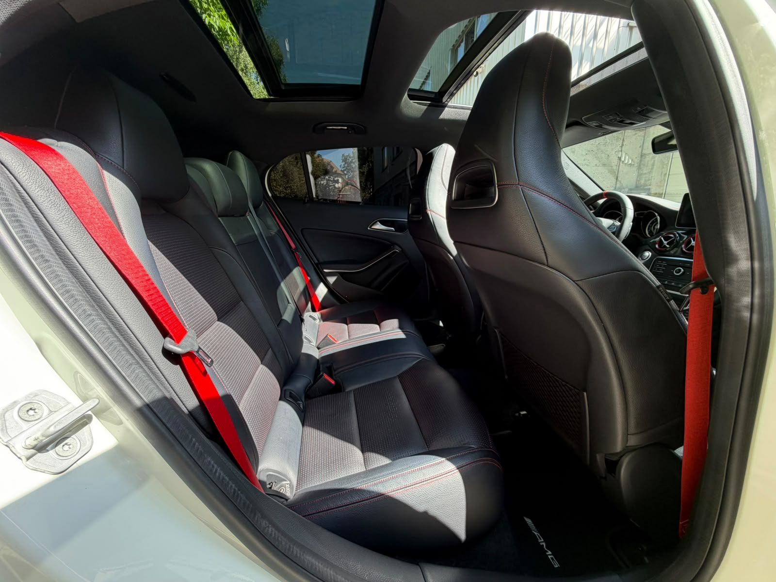 MERCEDES-BENZ GLA 45 AMG 4Matic 7G-DCT-image-18