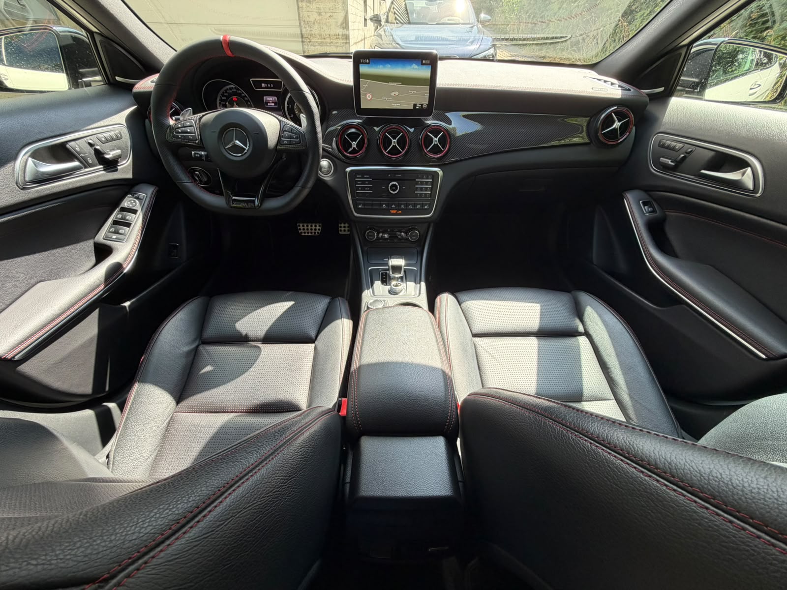 MERCEDES-BENZ GLA 45 AMG 4Matic 7G-DCT-image-21
