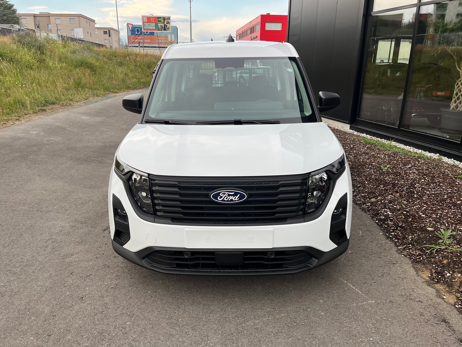 FORD Transit Courier Van 1.0 EcoBoost Trend Automat-image-2