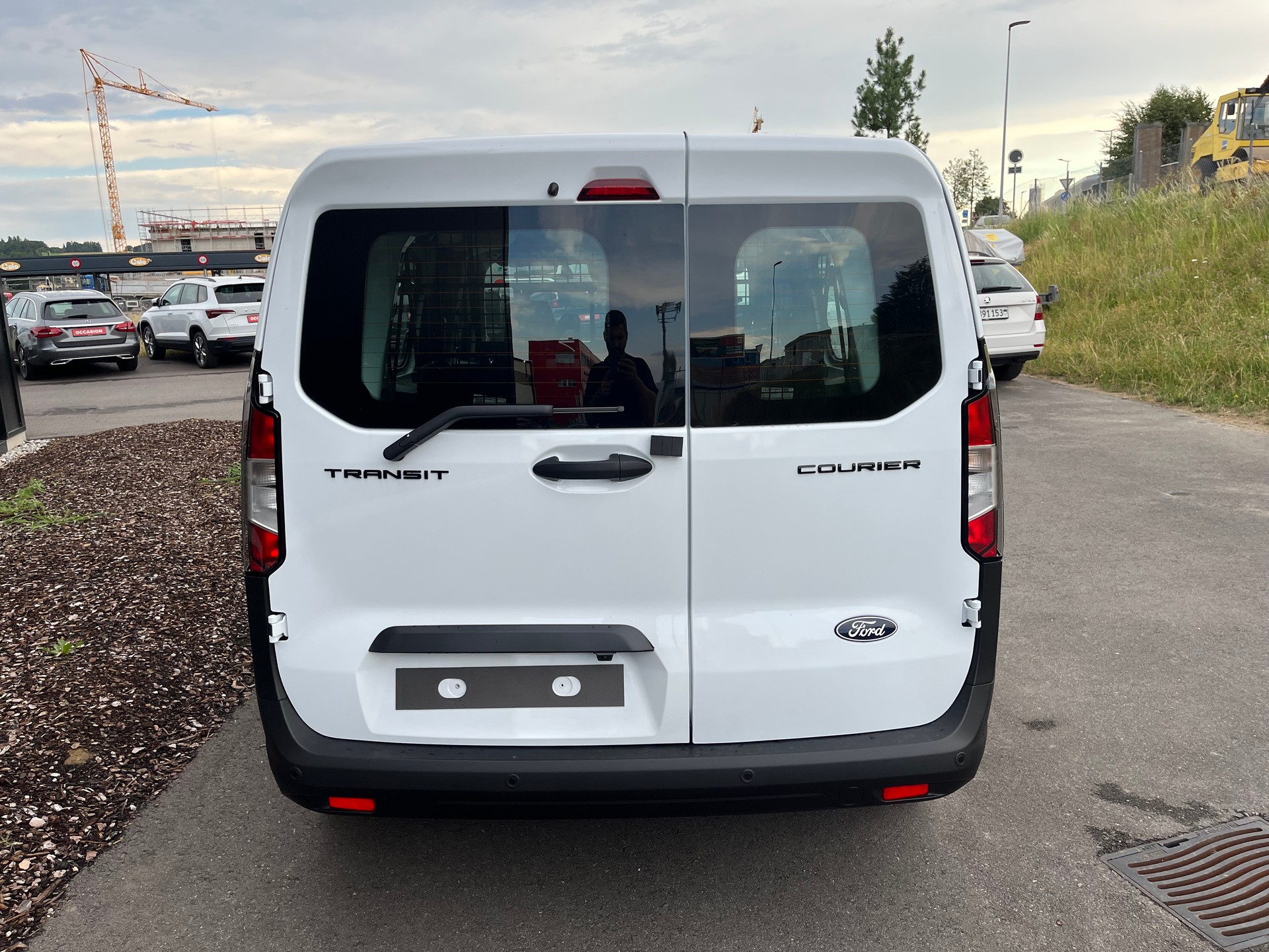 FORD Transit Courier Van 1.0 EcoBoost Trend Automat-image-3