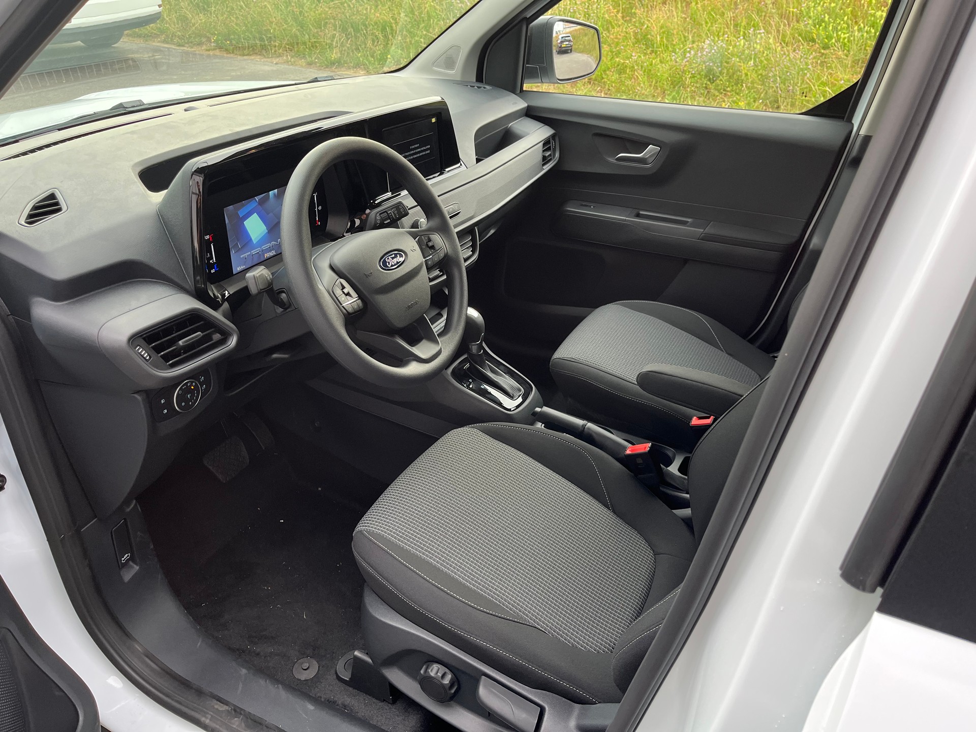 FORD Transit Courier Van 1.0 EcoBoost Trend Automat-image-5