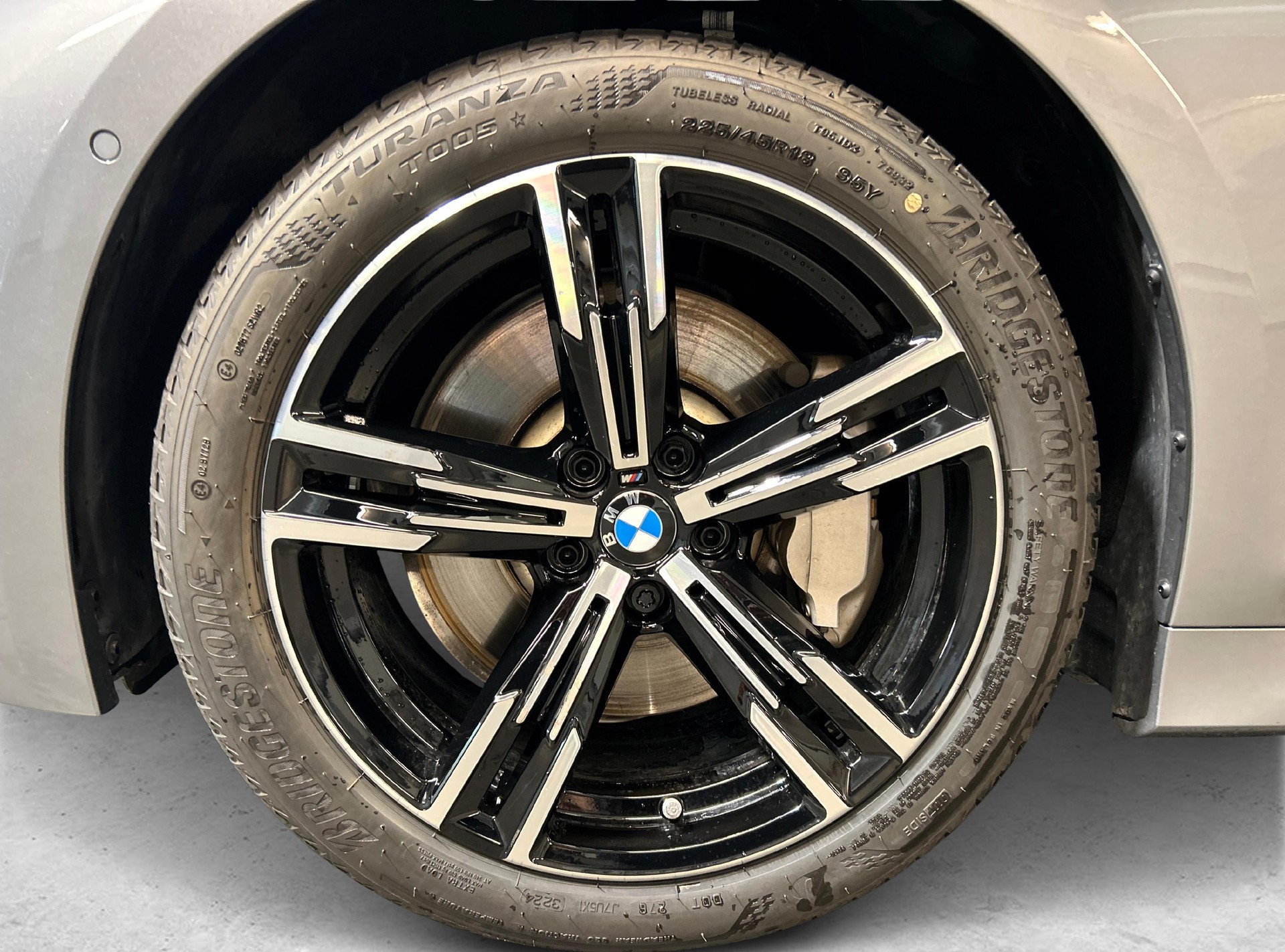BMW 330d xDrive Touring-image-10