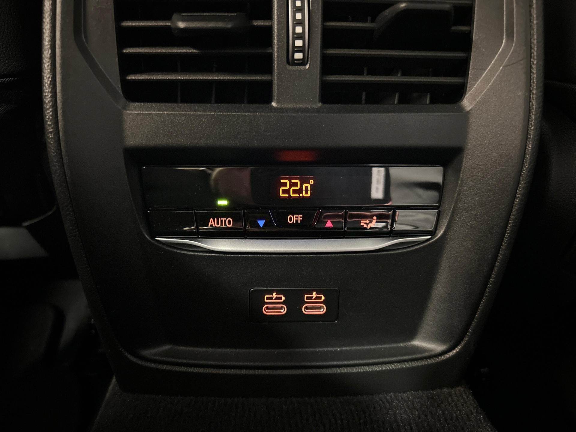 BMW 330d xDrive Touring-image-13