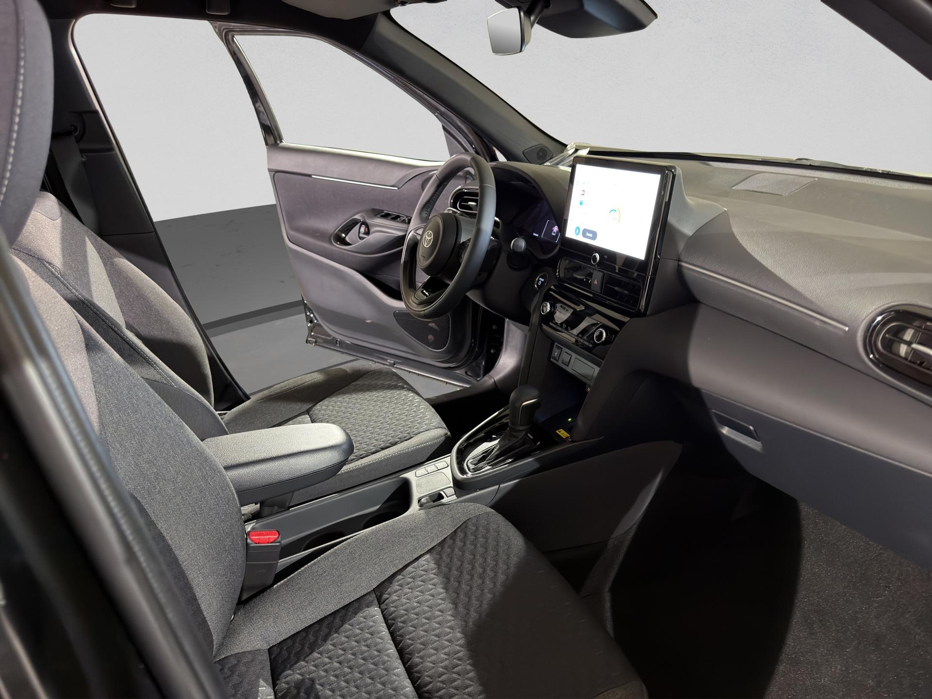 TOYOTA Yaris Cross 1.5 Trend e-CVT-image-16
