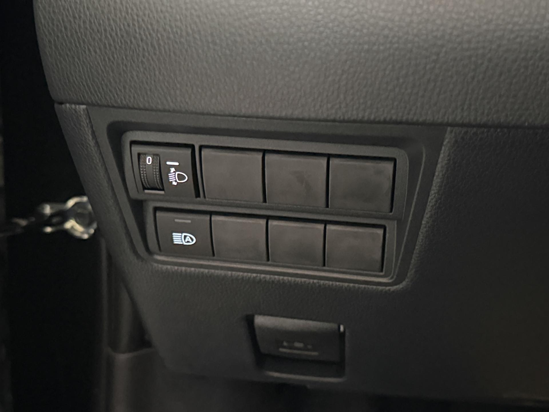 TOYOTA Yaris Cross 1.5 Trend e-CVT-image-22