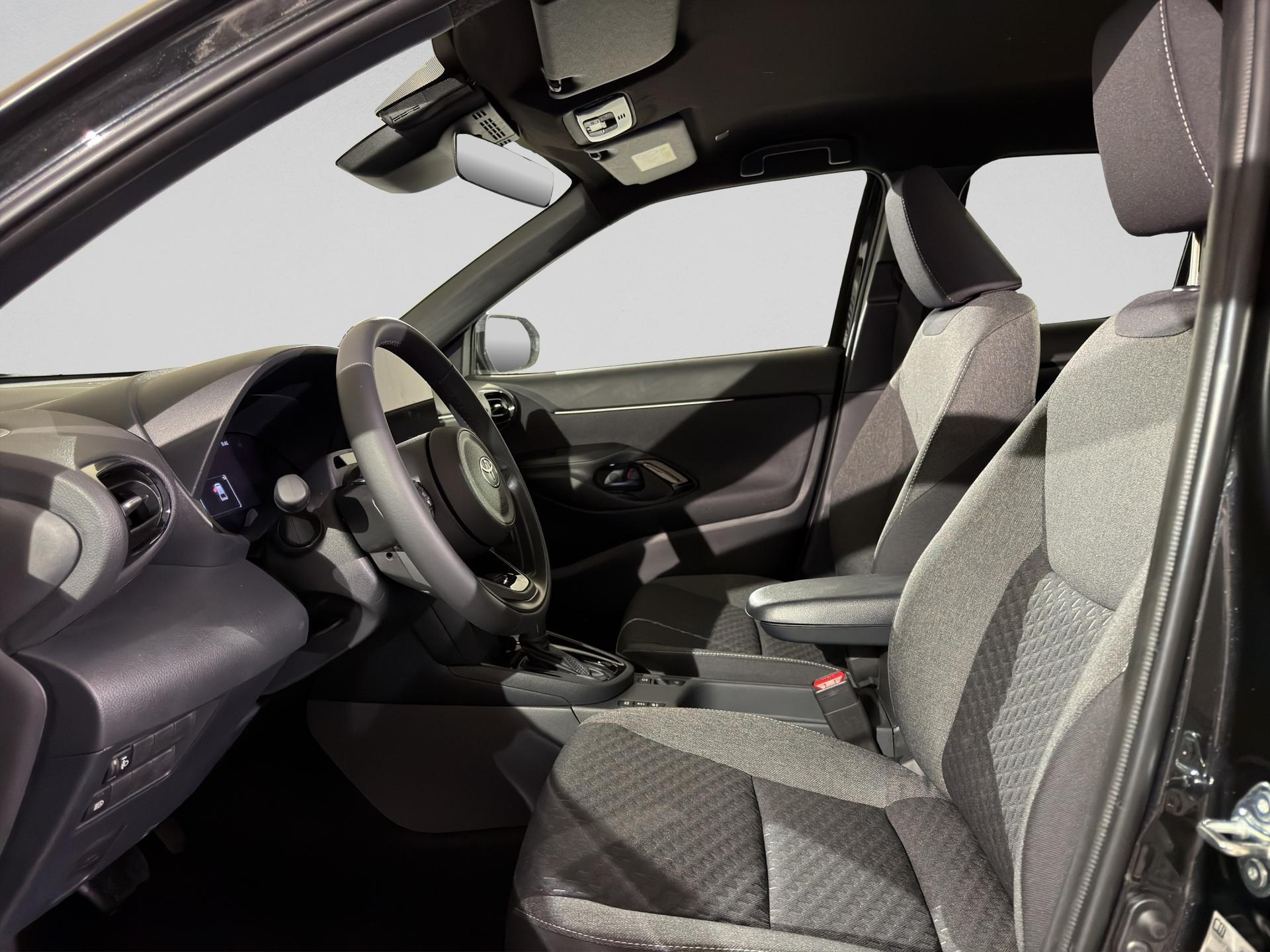 TOYOTA Yaris Cross 1.5 Trend e-CVT-image-8