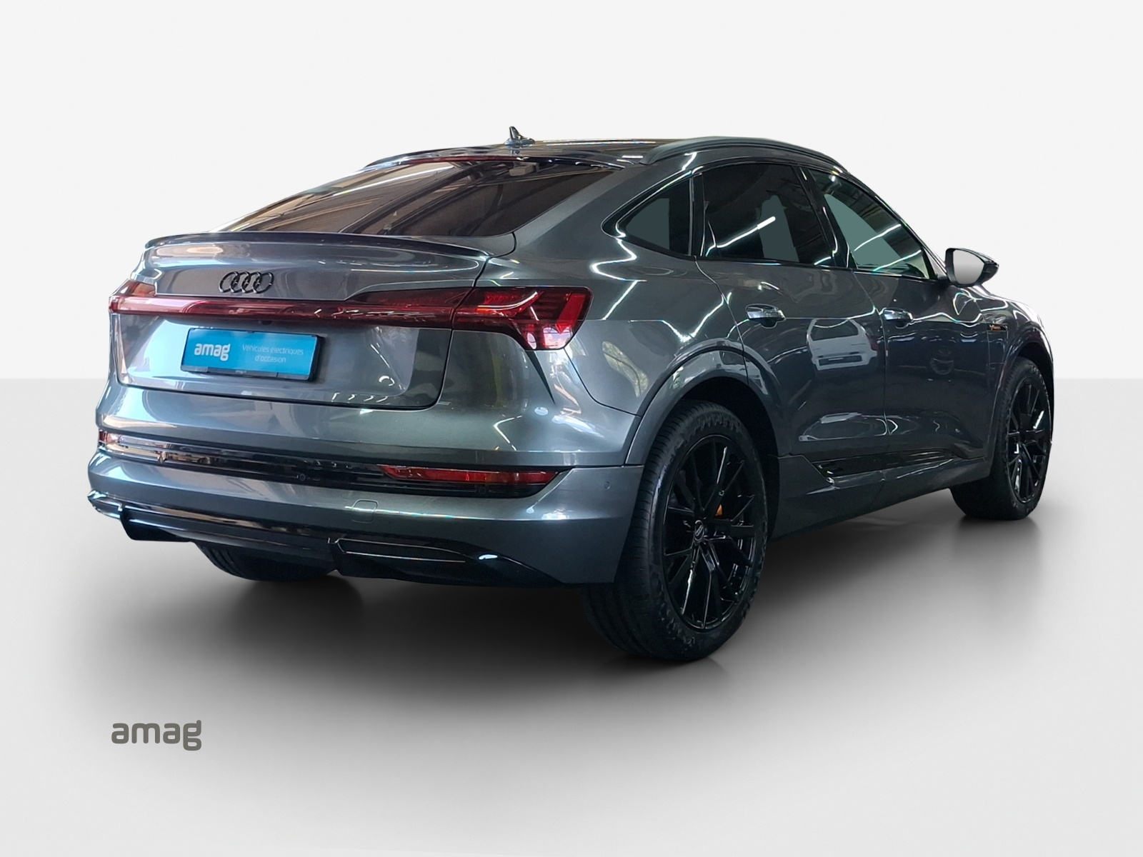 AUDI e-tron 55 Sportback S Line Black Edition quattro-image-4
