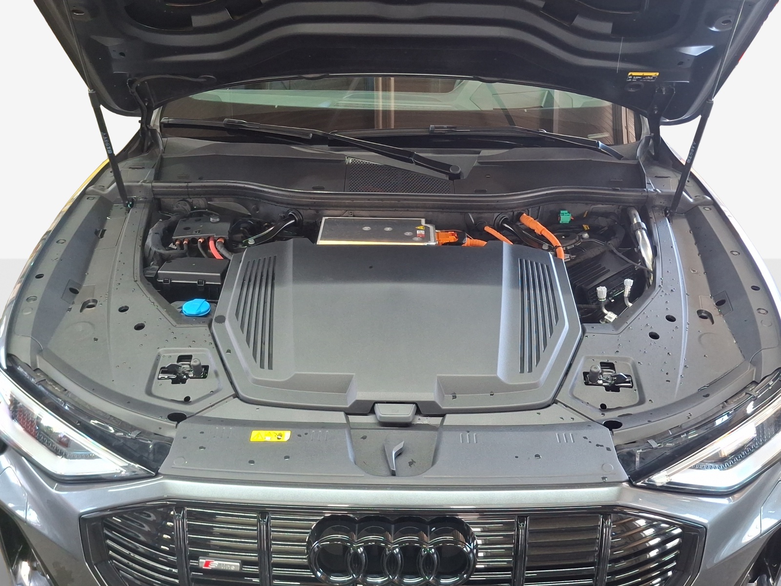 AUDI e-tron 55 Sportback S Line Black Edition quattro-image-15