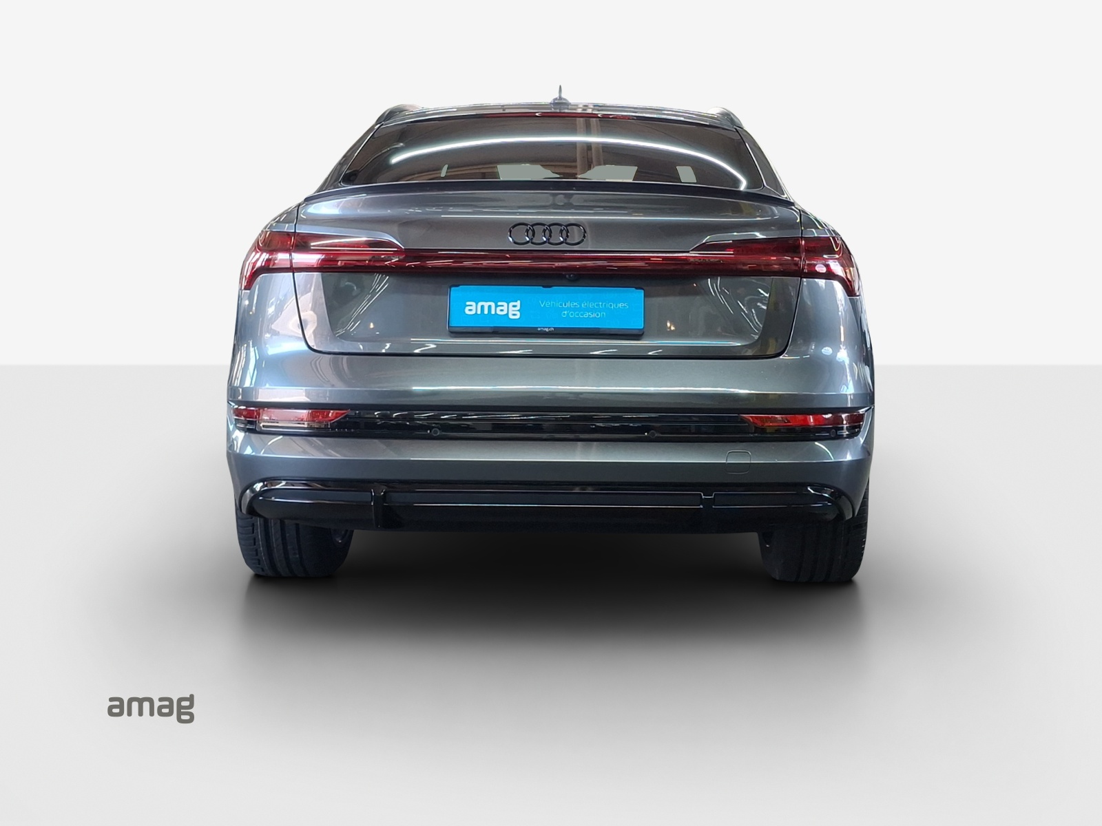 AUDI e-tron 55 Sportback S Line Black Edition quattro-image-3