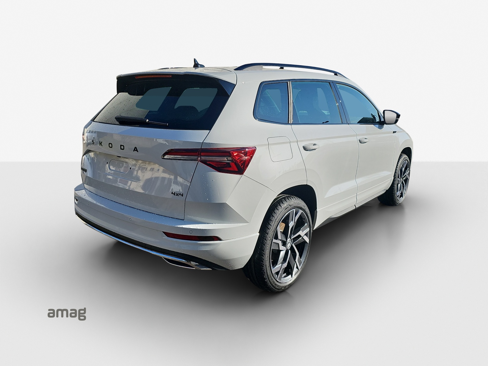 SKODA Karoq 2.0 TSI SportLine 4x4 DSG-image-4