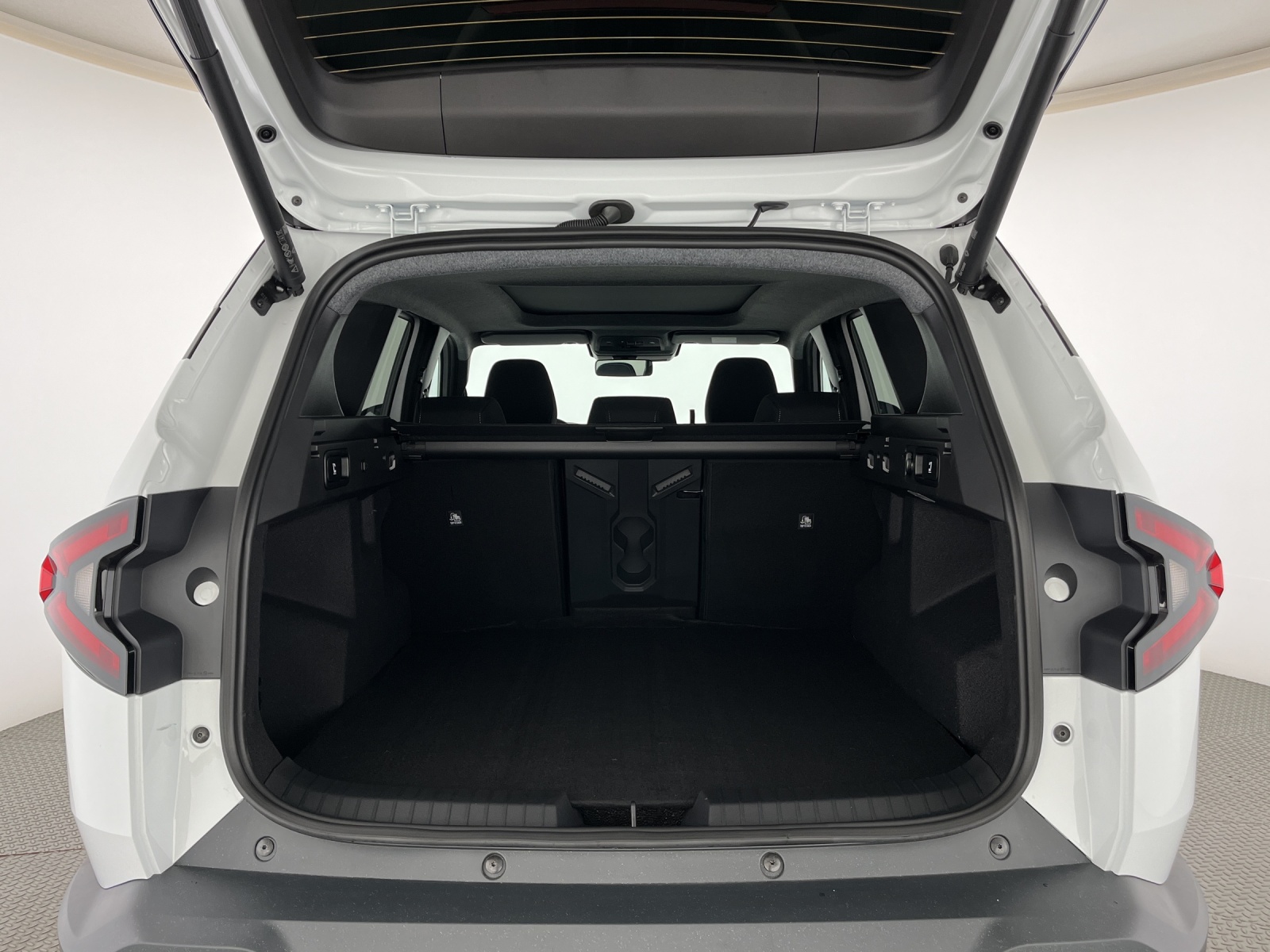 DACIA Bigster 1.2 Hybrid Journey 4WD-image-17