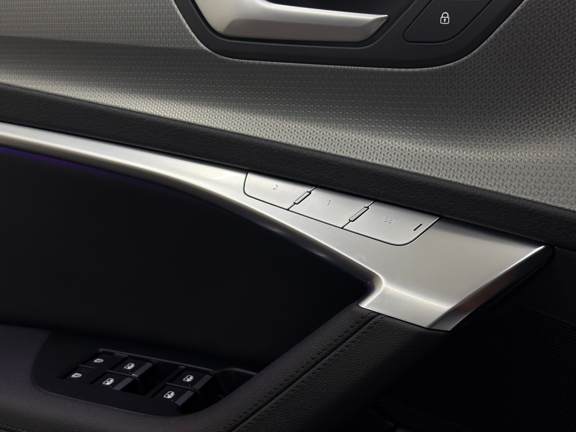 AUDI A6 allroad 55 TFSI quattro S-tronic-image-16