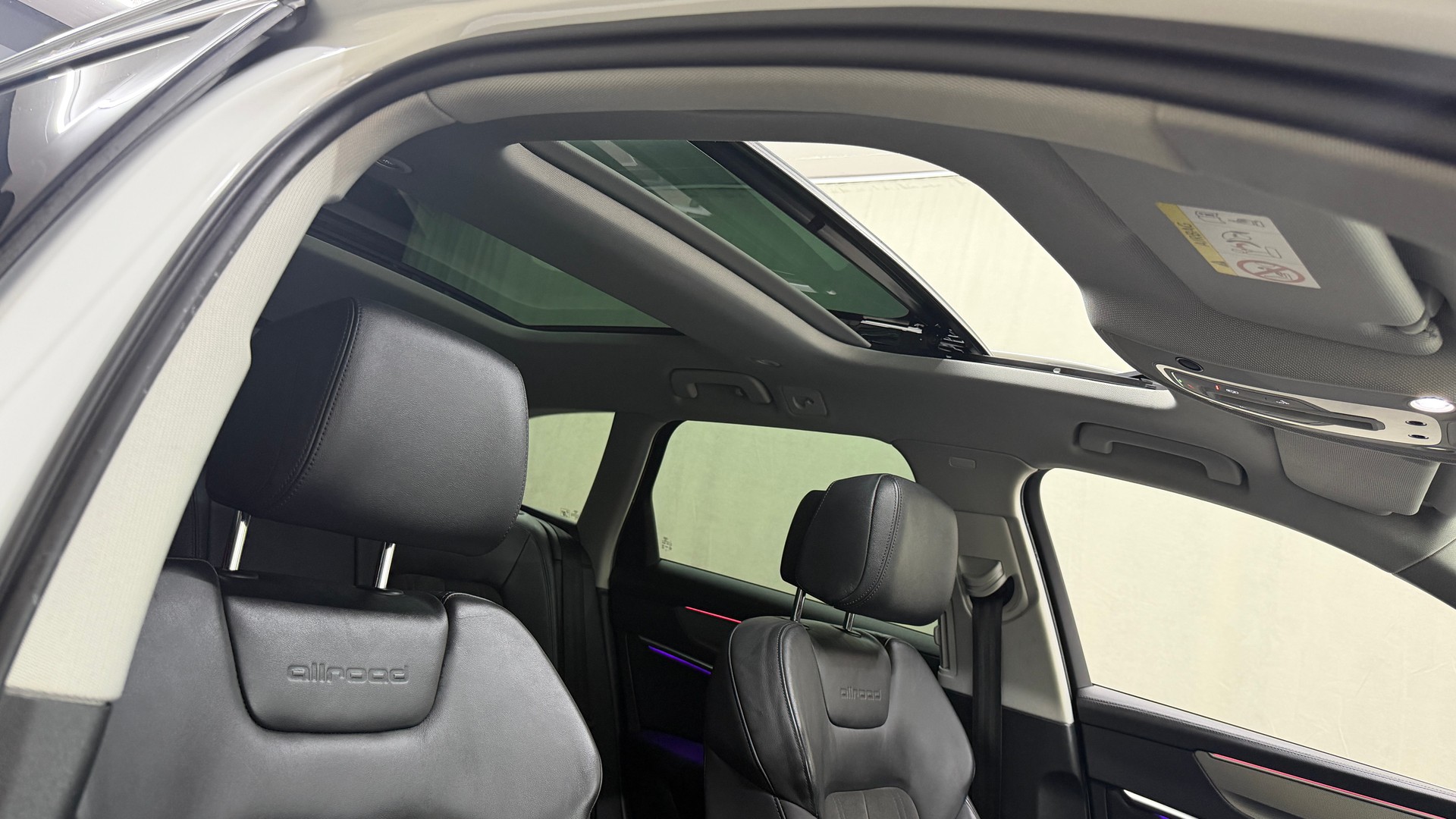 AUDI A6 allroad 55 TFSI quattro S-tronic-image-10
