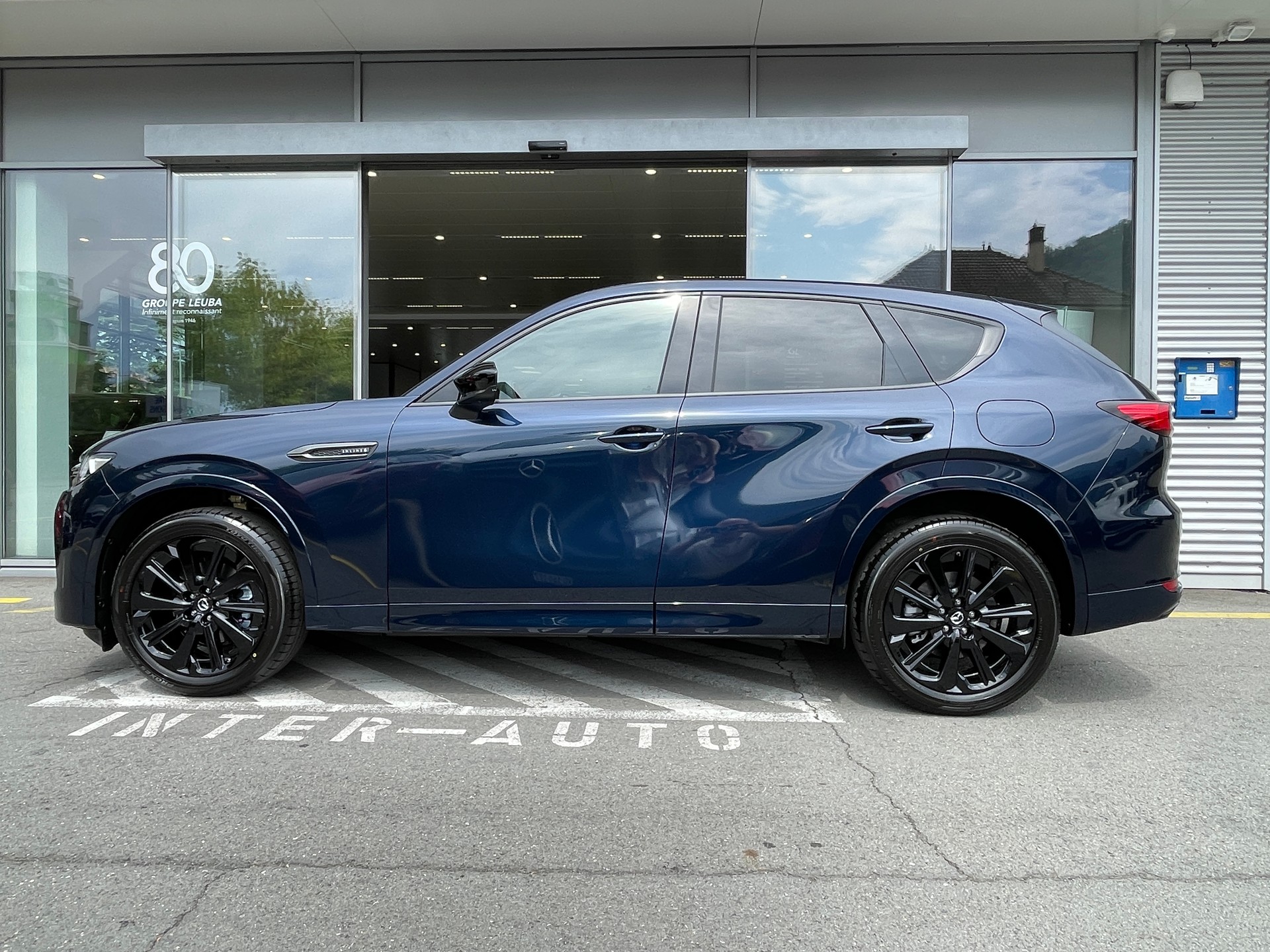 MAZDA CX-60 3.3L e-Skyactiv D 254 MHEV AWD Homura-image-2