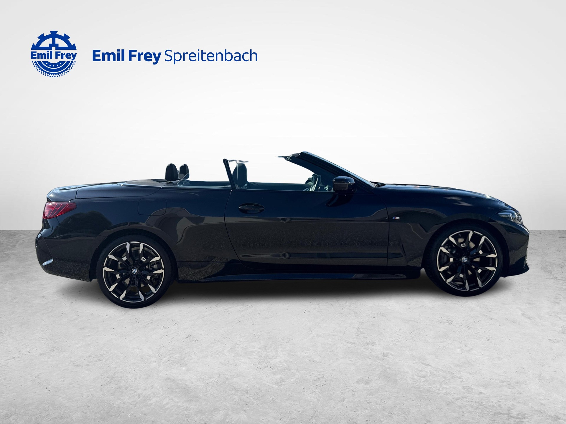 BMW 430i xDrive Cabrio-image-5