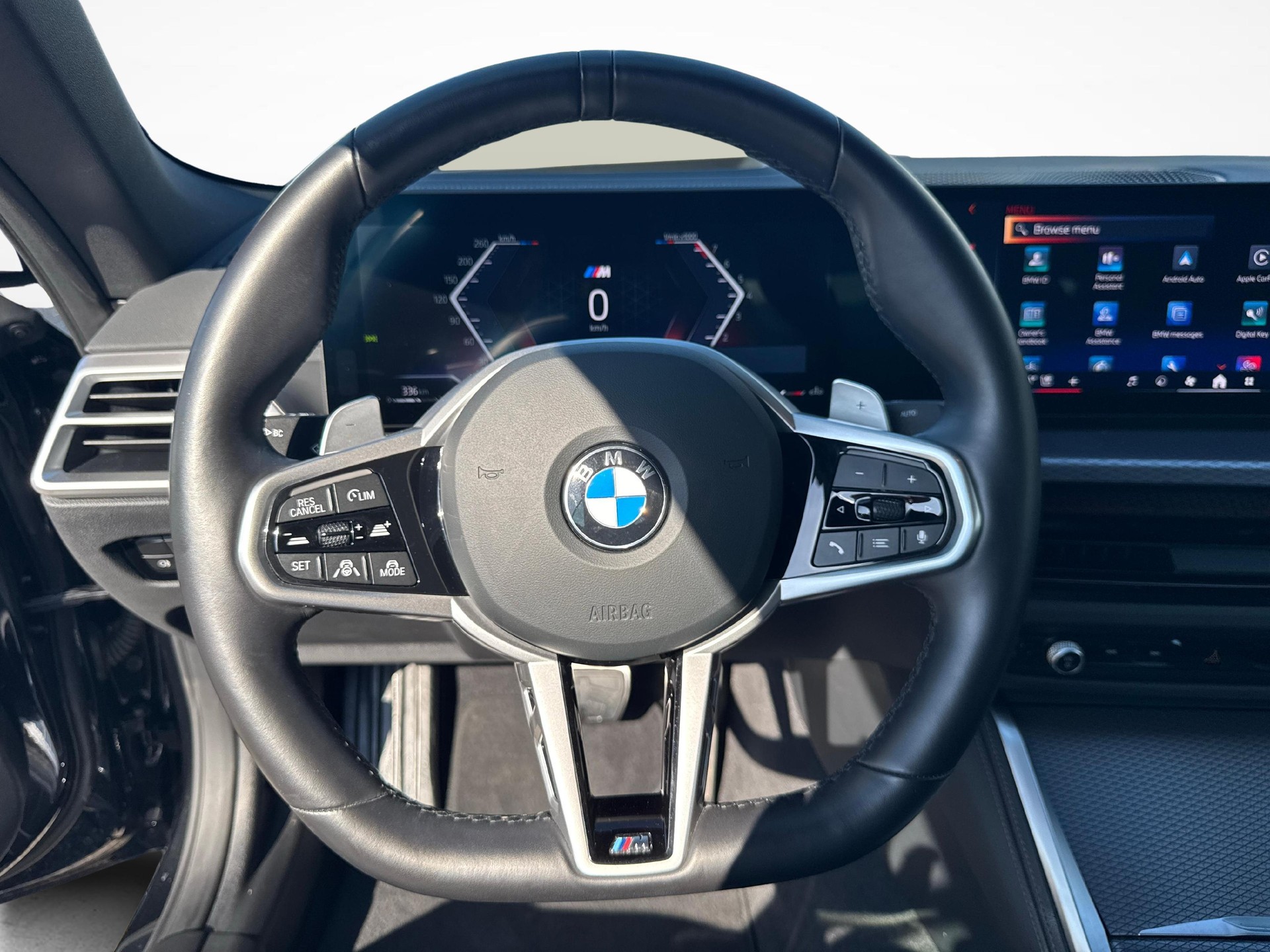 BMW 430i xDrive Cabrio-image-13