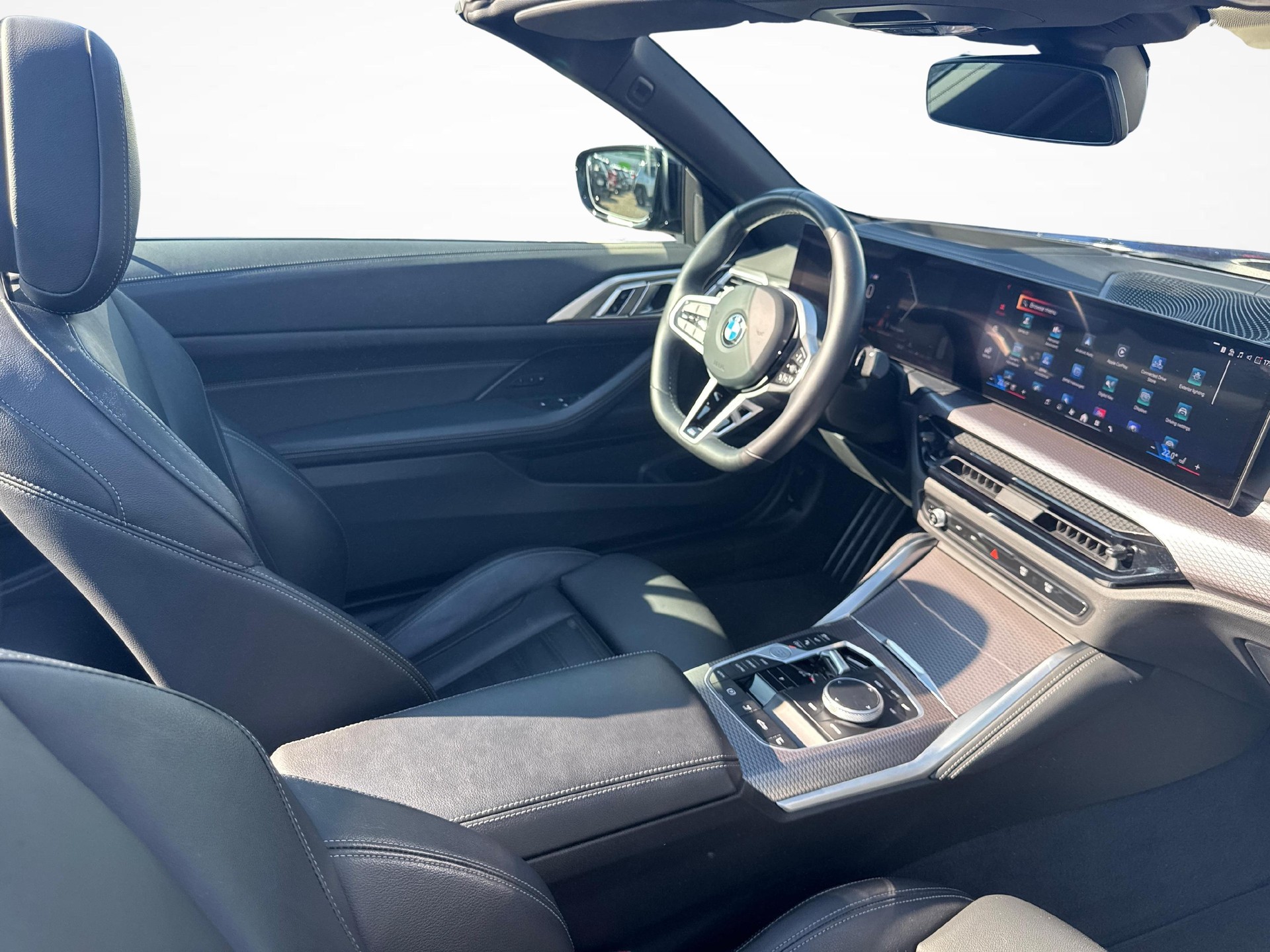 BMW 430i xDrive Cabrio-image-9