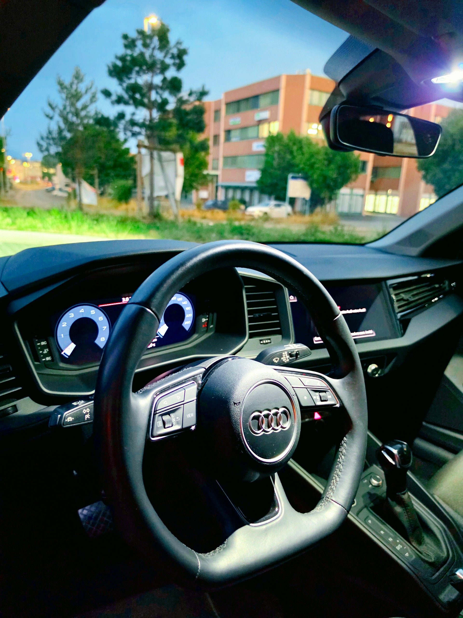 AUDI Audi A1-image-9