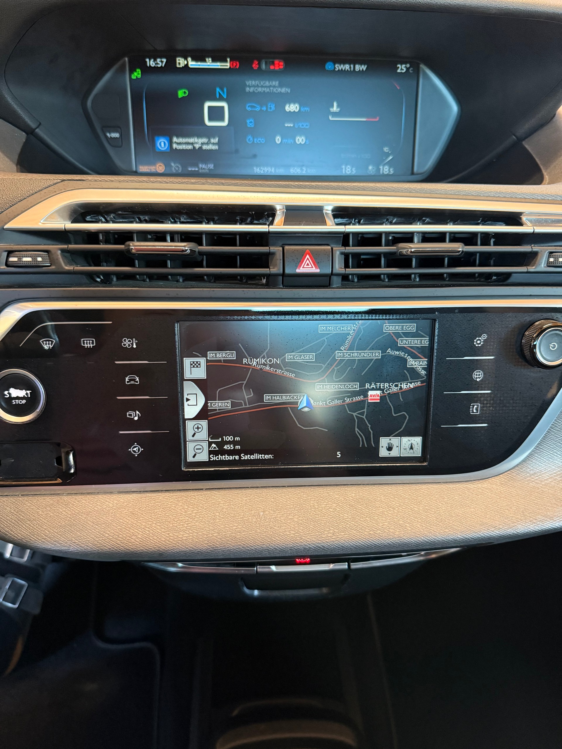 CITROEN Grand C4 Picasso 2.0 BlueHDi Exclusive Automatic-image-12