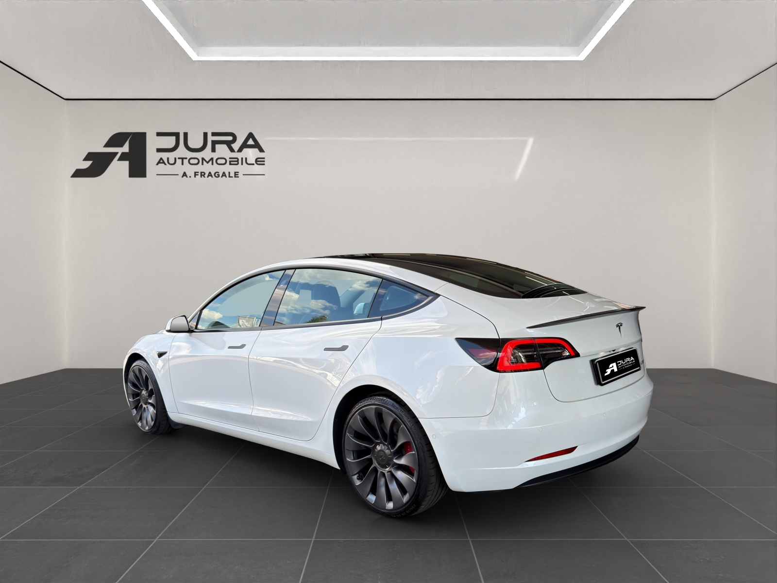 TESLA Model 3 Performance D-image-4