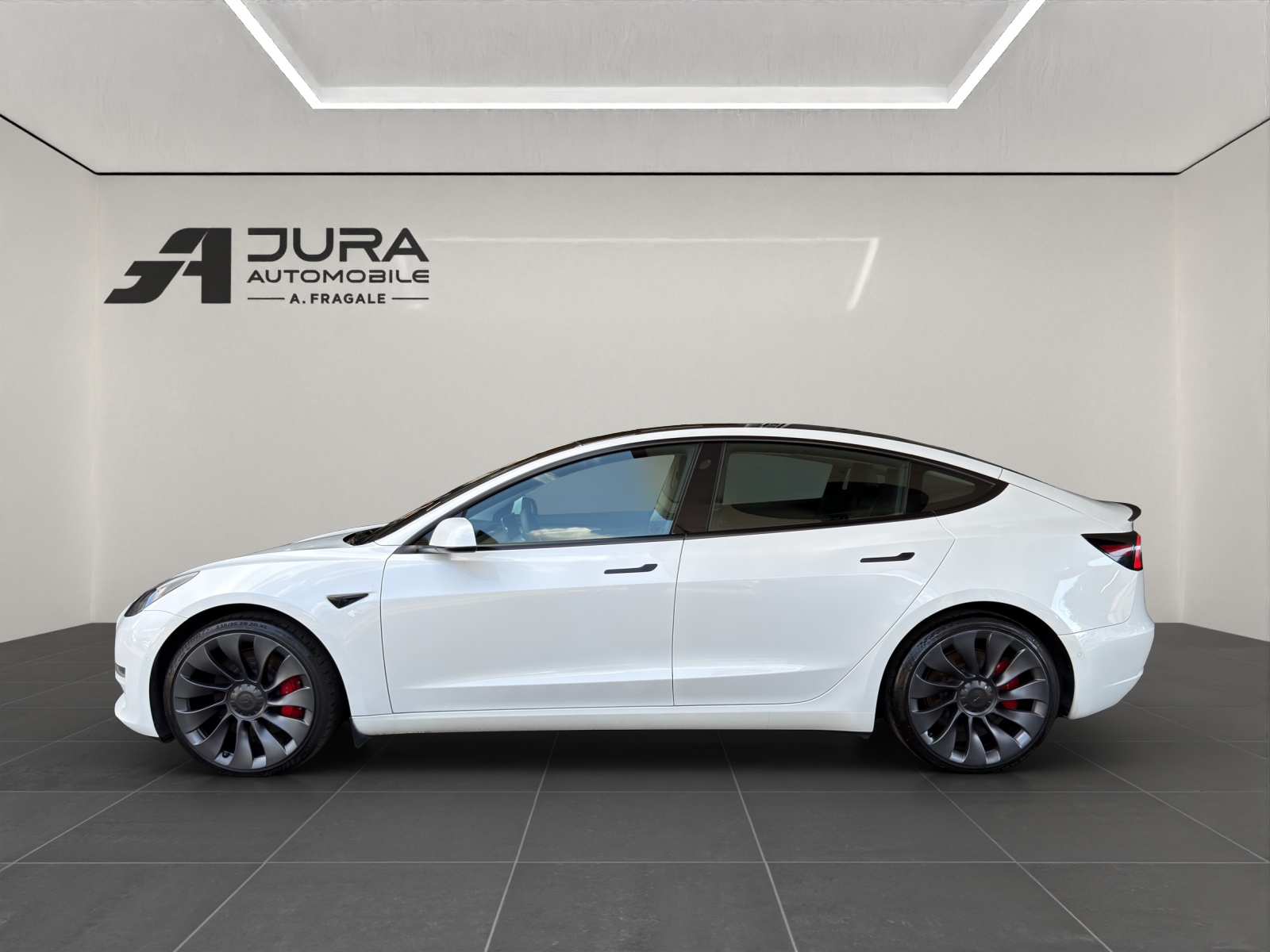 TESLA Model 3 Performance D-image-3