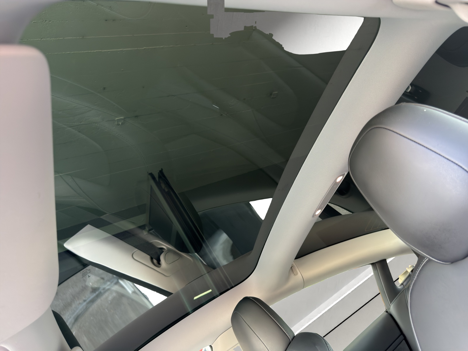 TESLA Model 3 Performance D-image-15
