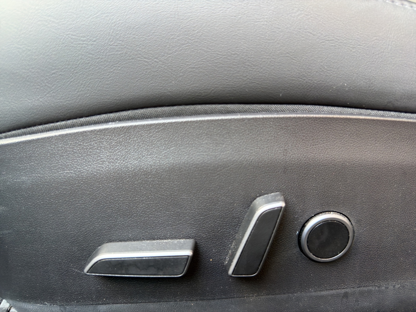 TESLA Model 3 Performance D-image-13