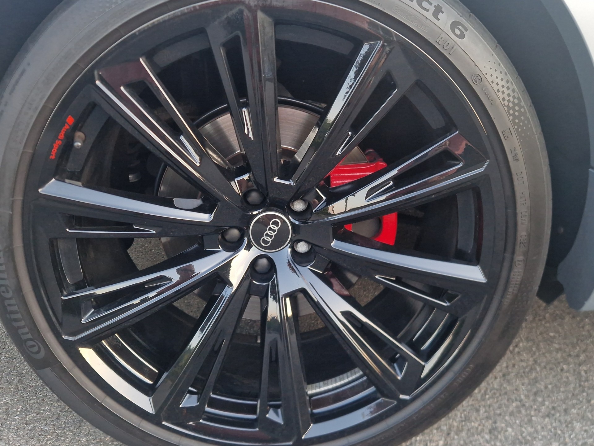 AUDI SQ8 TFSI quattro tiptronic-image-15