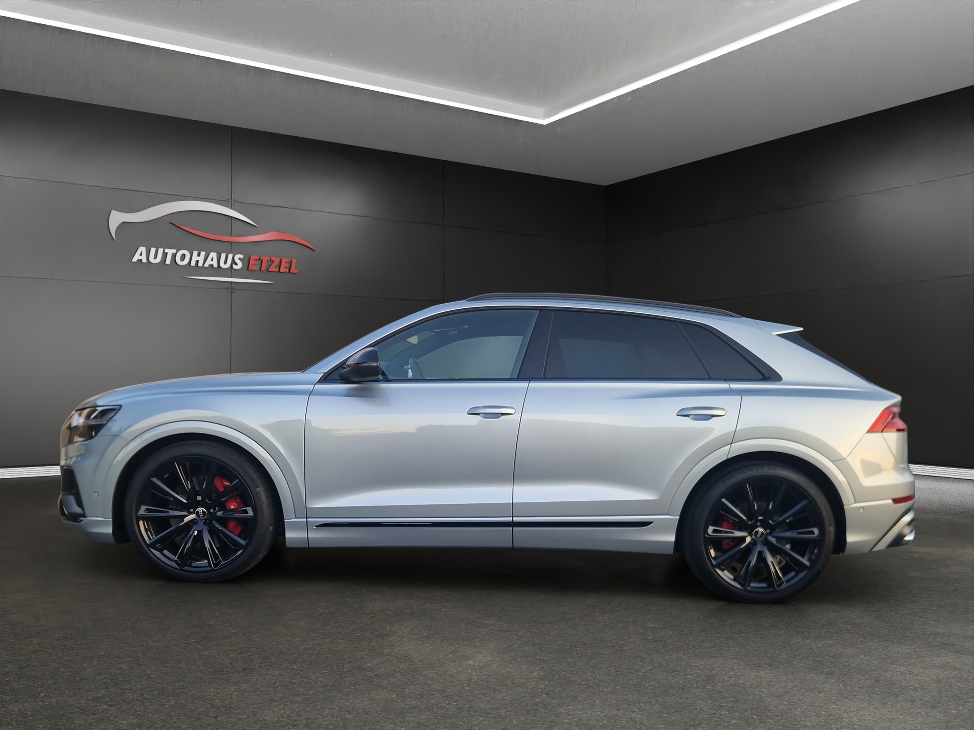 AUDI SQ8 TFSI quattro tiptronic-image-1