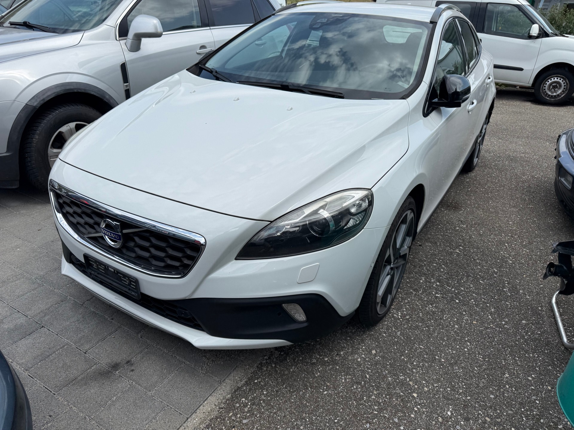 VOLVO V40 Cross Country T4 1.6 Powershift-image-3