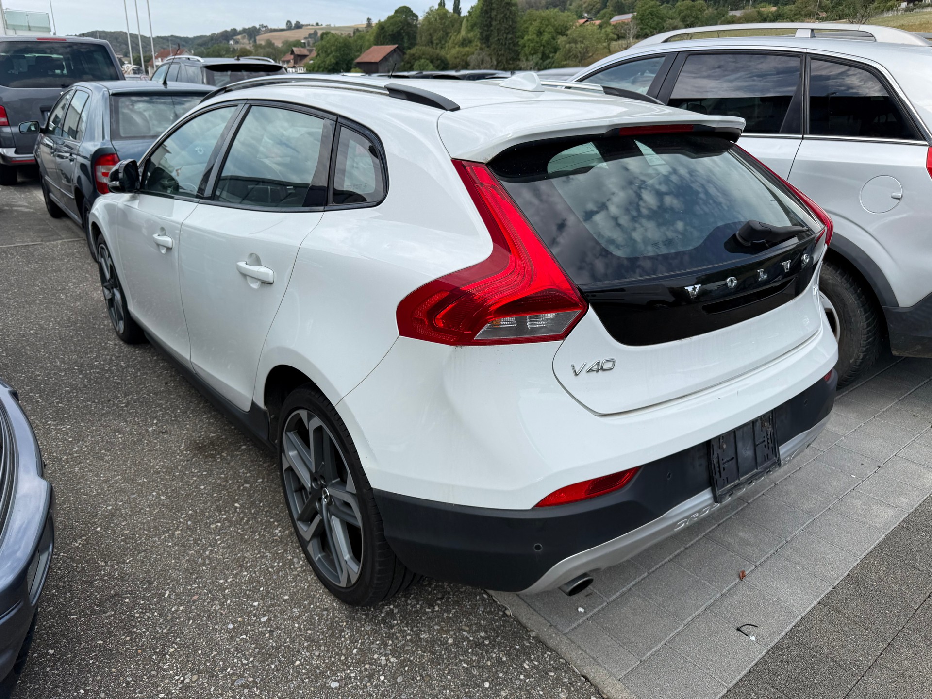 VOLVO V40 Cross Country T4 1.6 Powershift-image-5