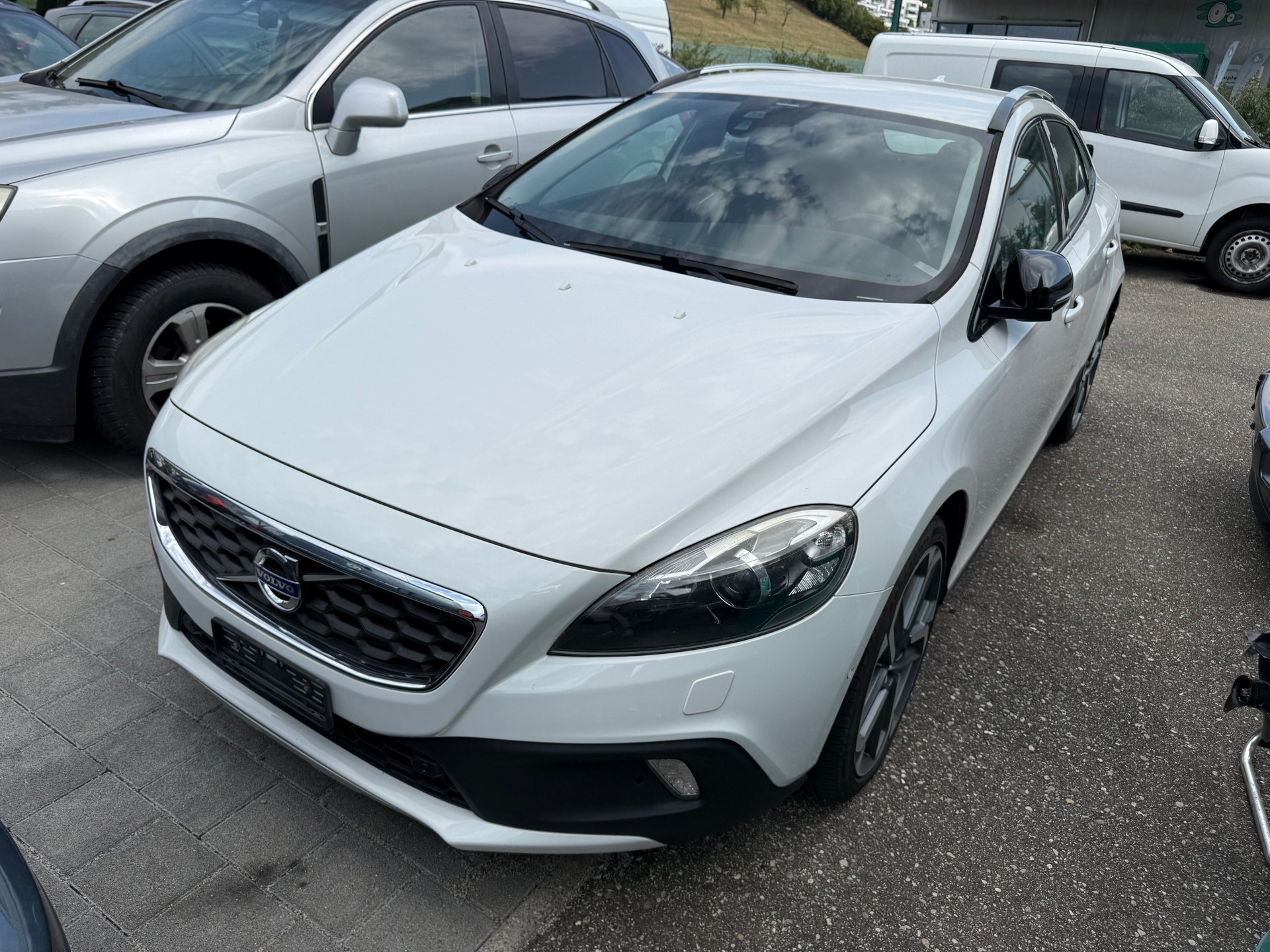VOLVO V40 Cross Country T4 1.6 Powershift-image-2