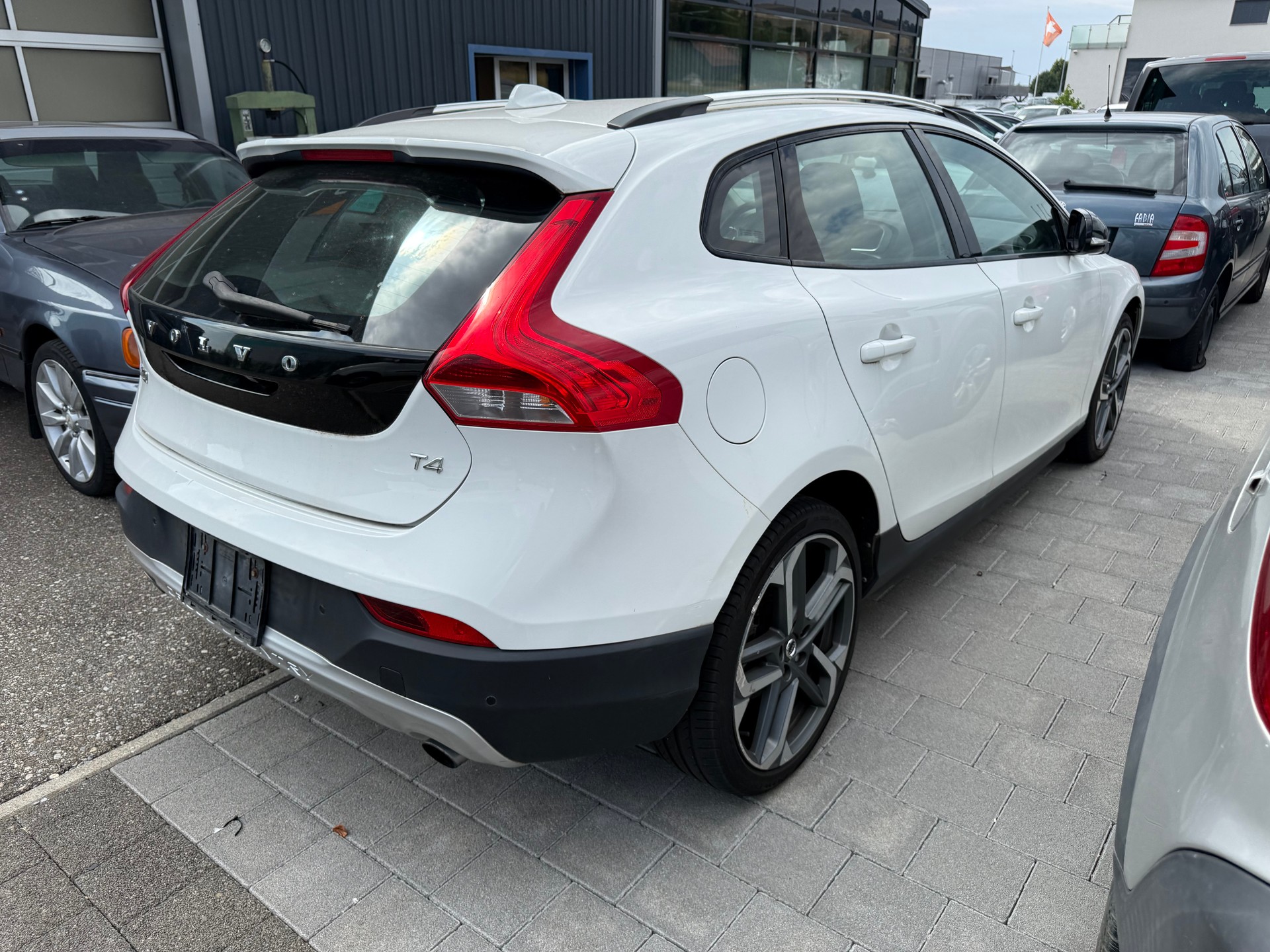VOLVO V40 Cross Country T4 1.6 Powershift-image-7