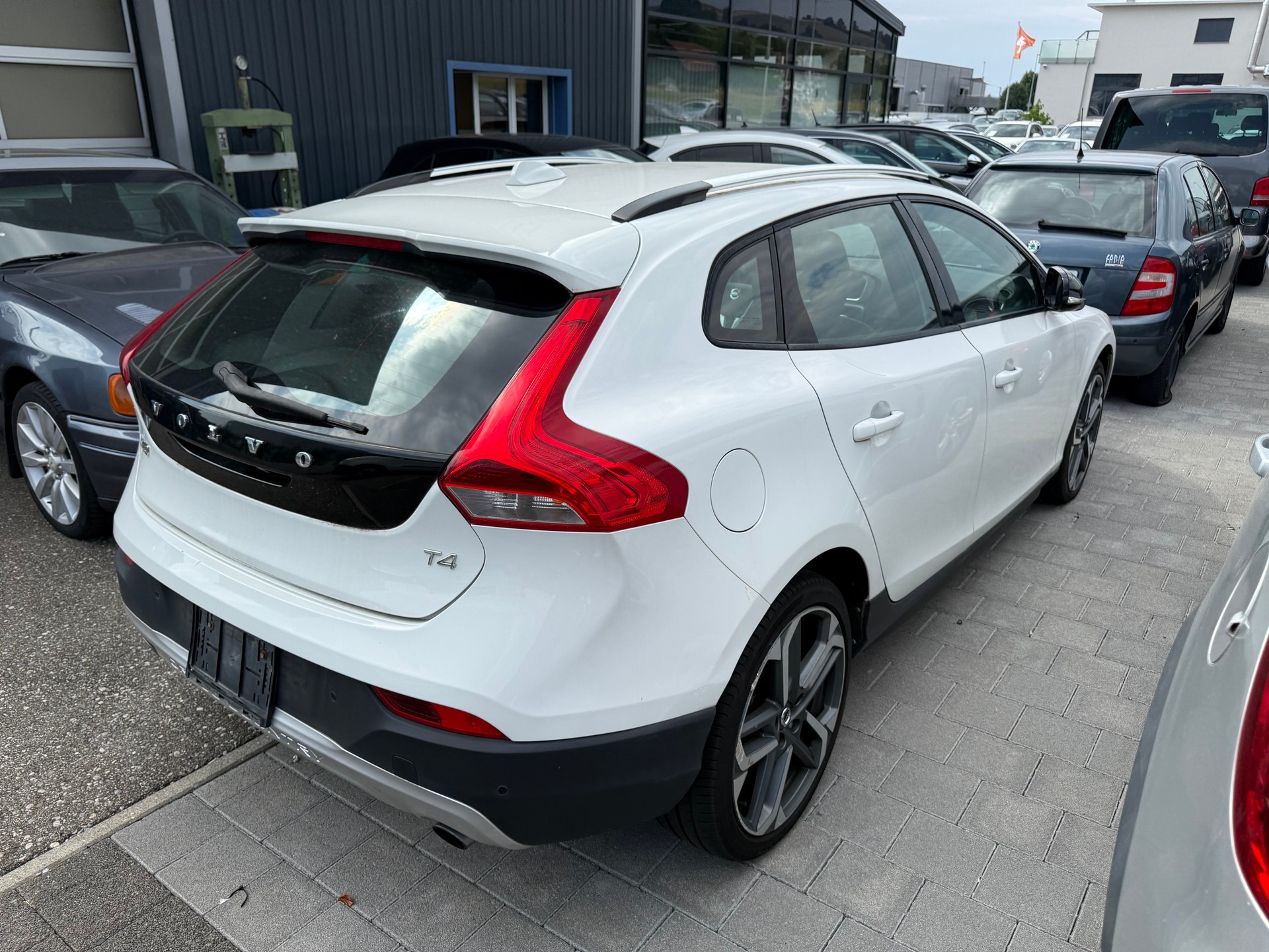 VOLVO V40 Cross Country T4 1.6 Powershift-image-8