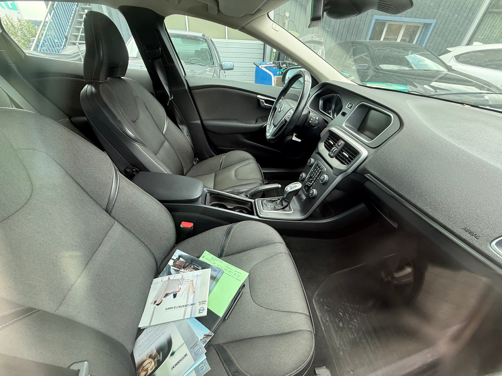 VOLVO V40 Cross Country T4 1.6 Powershift-image-9
