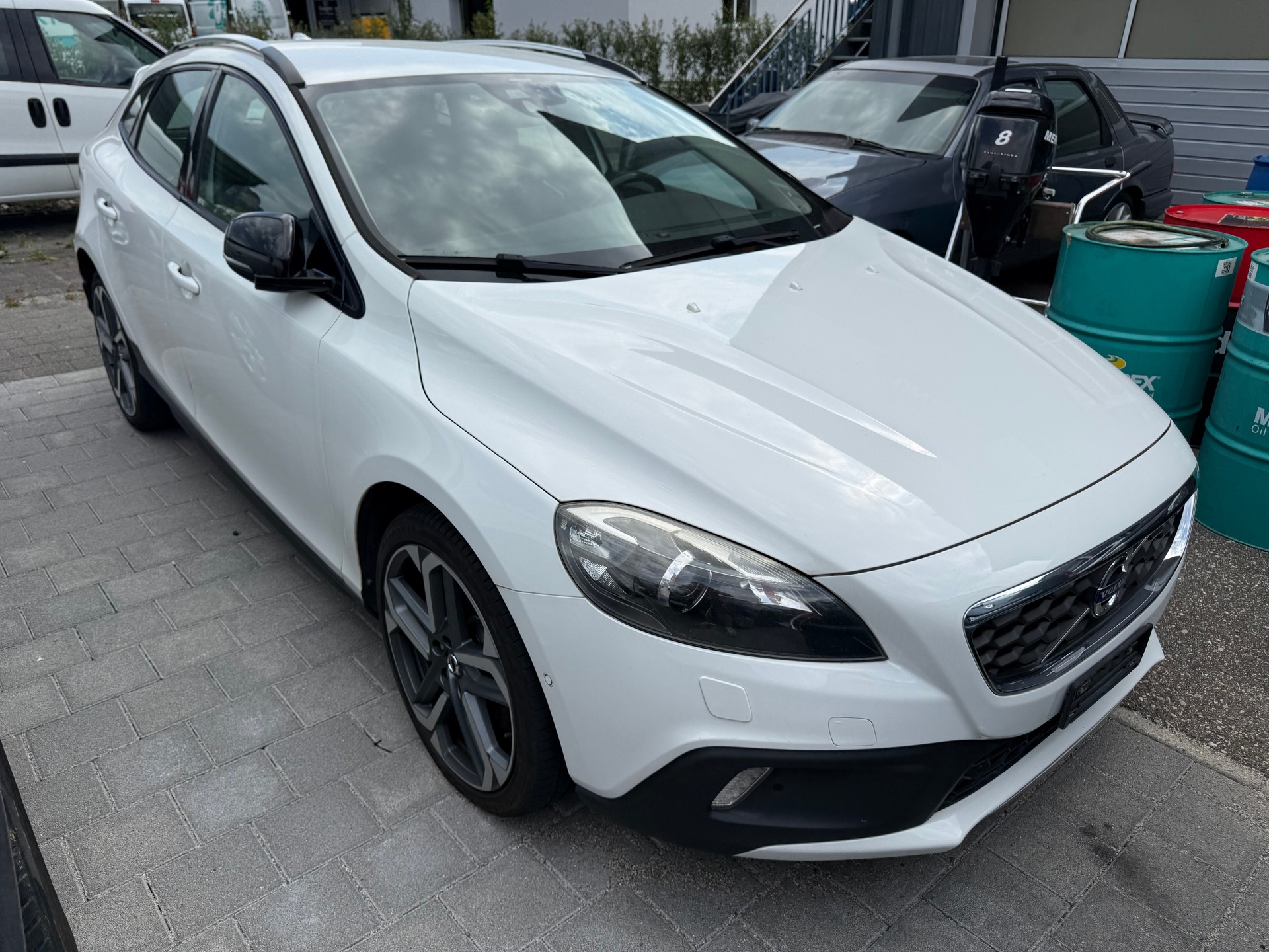 VOLVO V40 Cross Country T4 1.6 Powershift-image-0