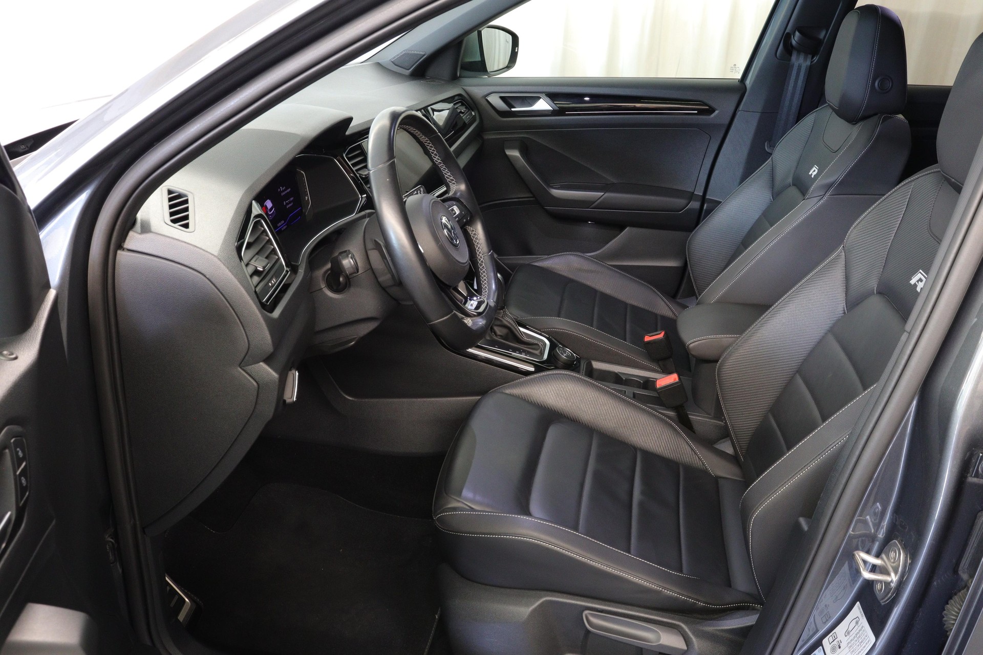VW T-Roc 2.0 TSI R DSG 4motion-image-3