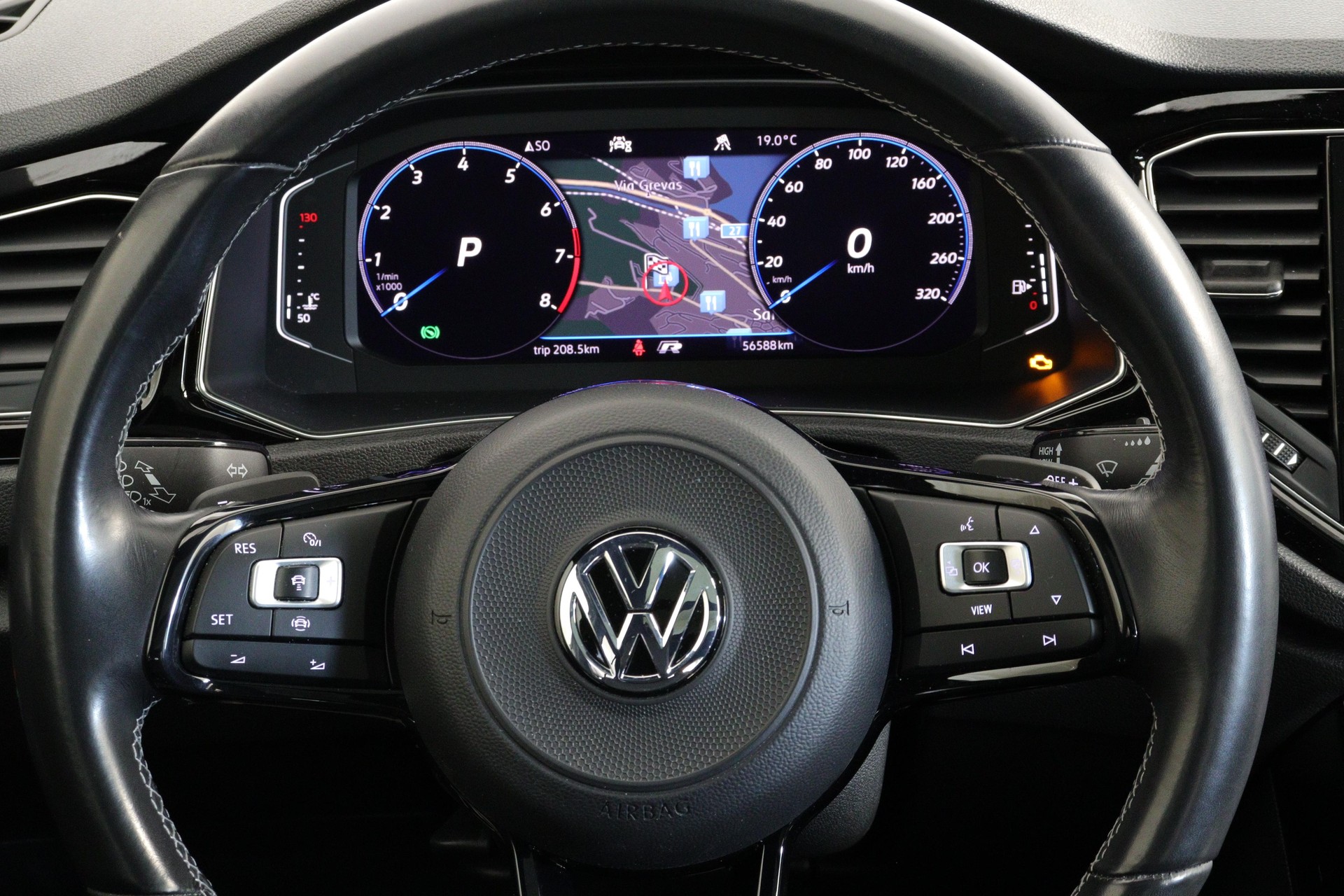 VW T-Roc 2.0 TSI R DSG 4motion-image-6