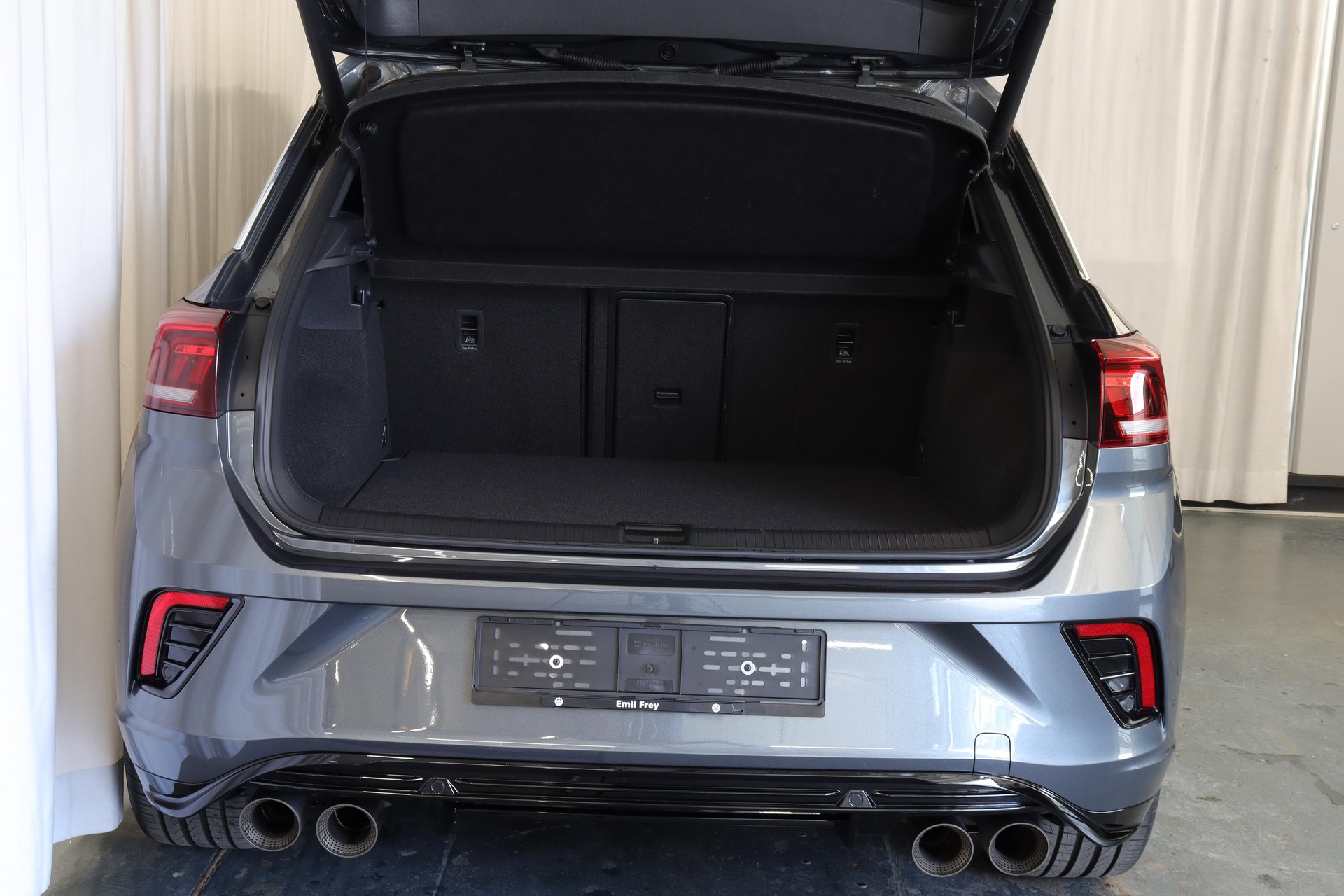 VW T-Roc 2.0 TSI R DSG 4motion-image-14