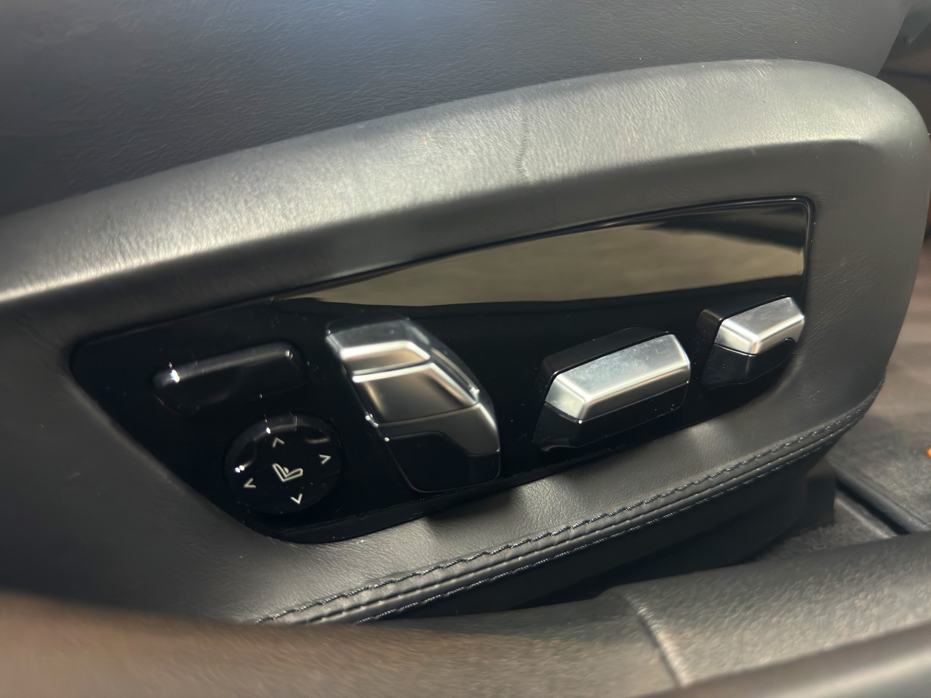 BMW-ALPINA B5 BiTurbo Touring 4.4 V8 xDrive Switch-Tronic-image-23