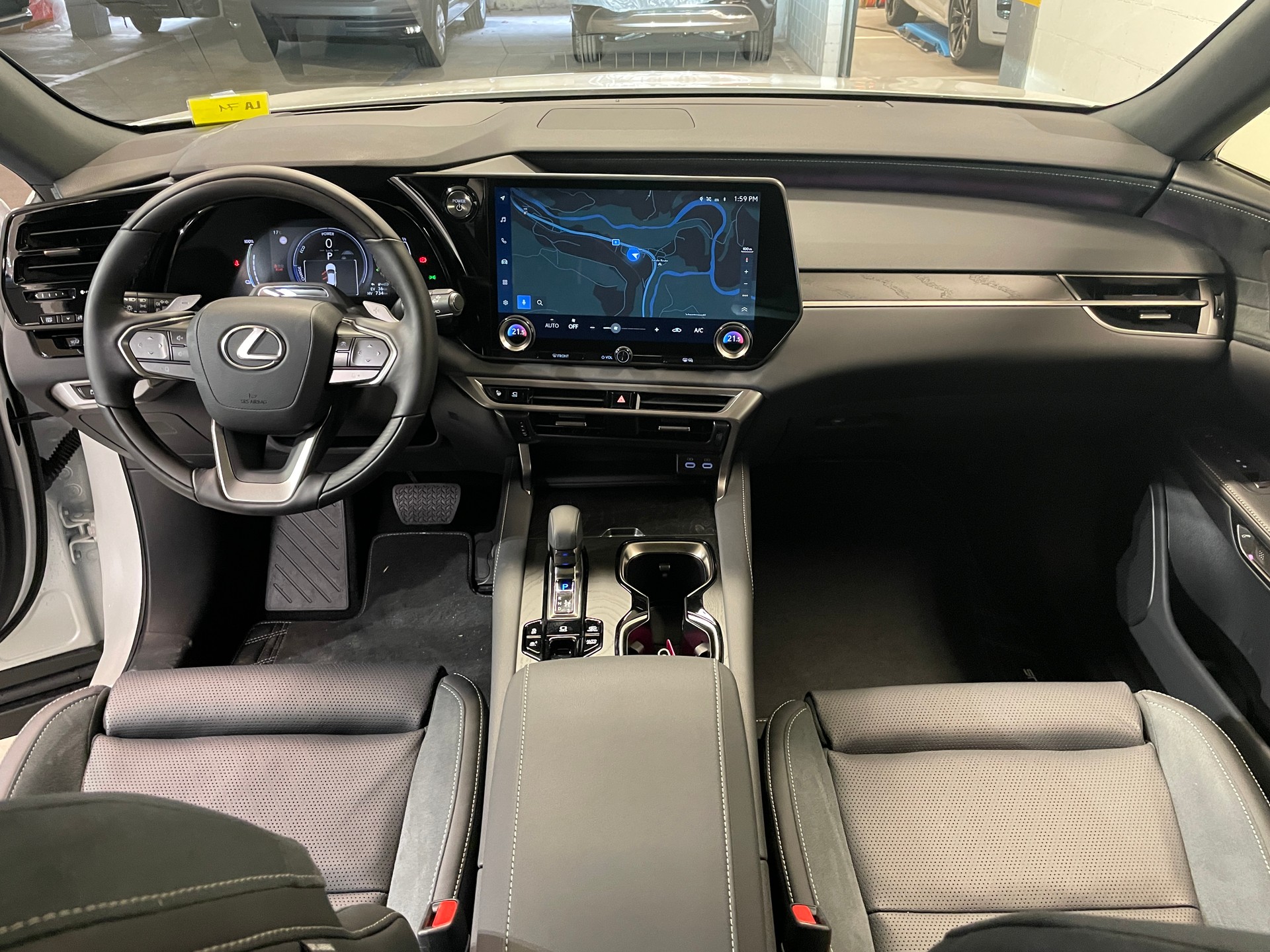 LEXUS RX 450h+ Excellence PHEV AWD CVT-image-16