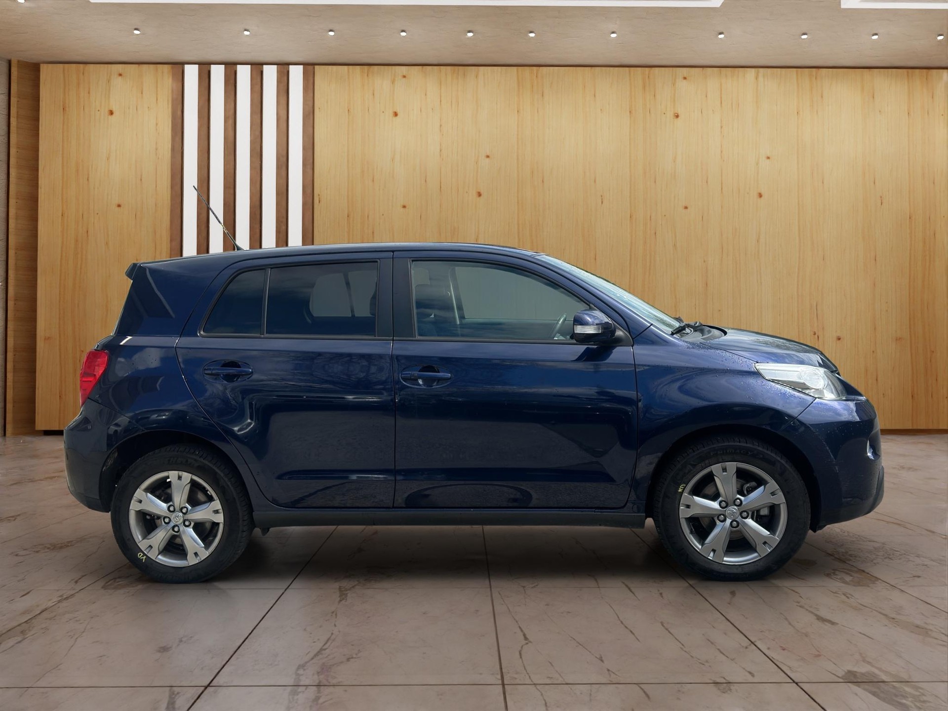 TOYOTA Urban Cruiser 1.4 D-4D Linea Sol 4WD-image-6